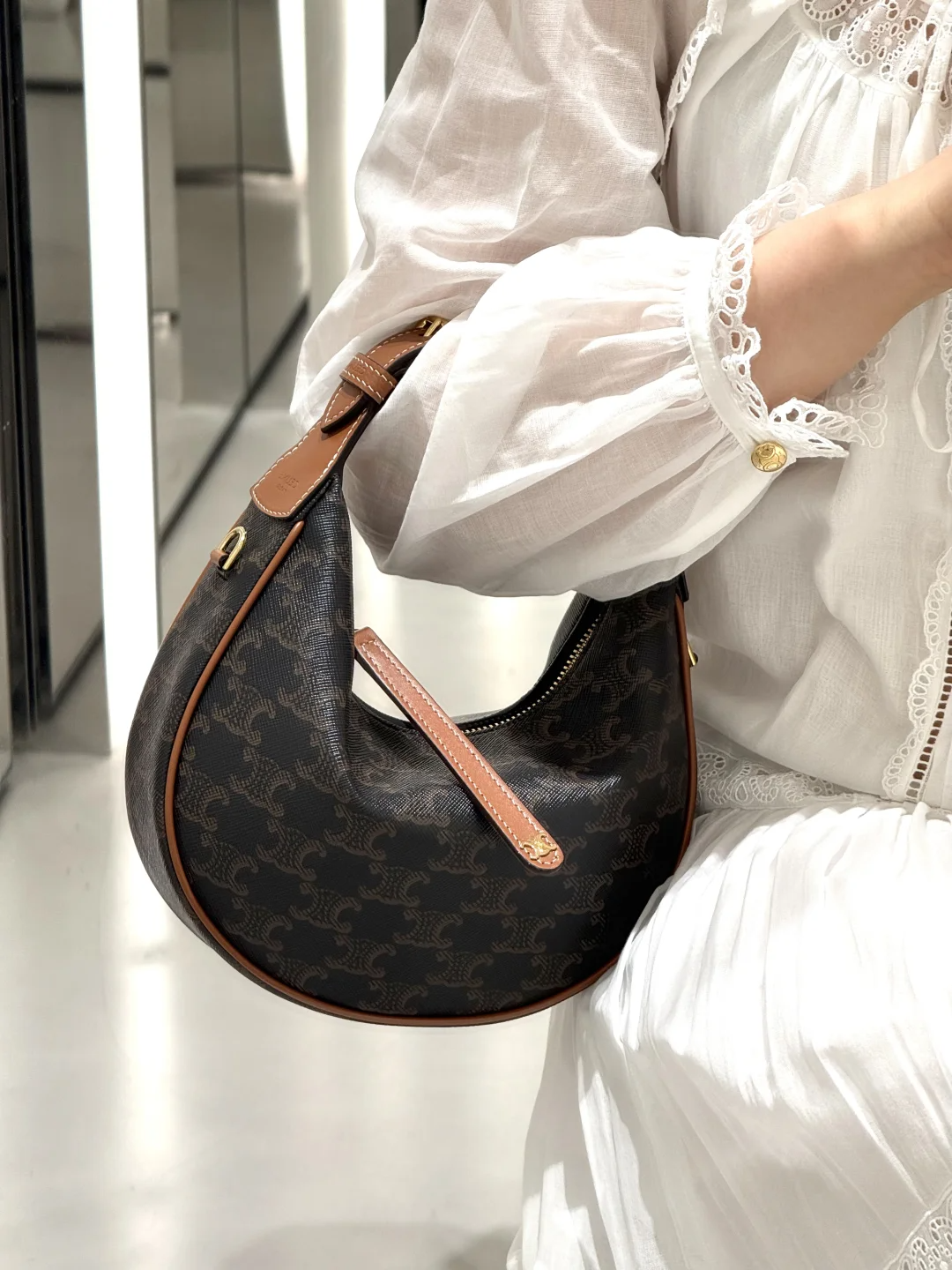 Celine Teen  Lulu標誌印花及牛皮手袋