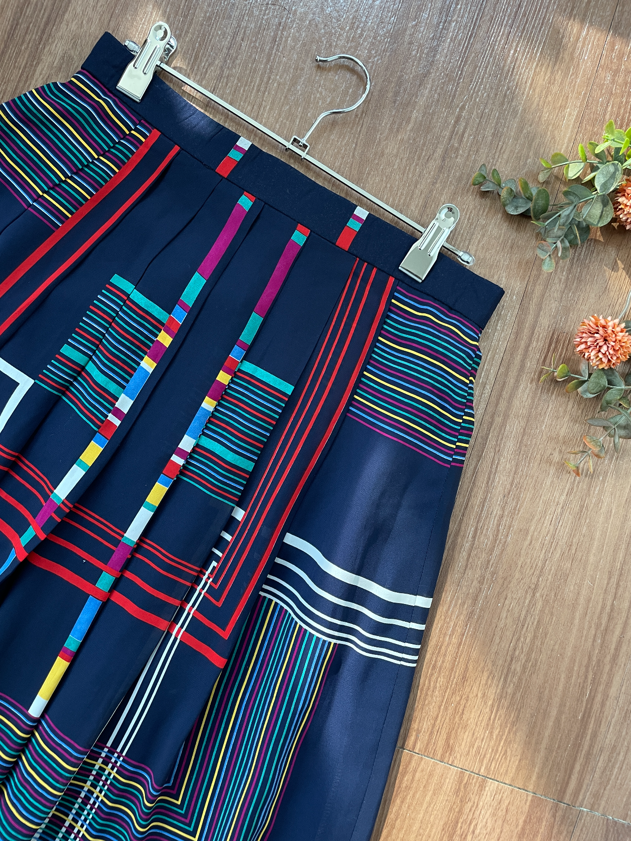 電視感彩色線條百褶半身裙