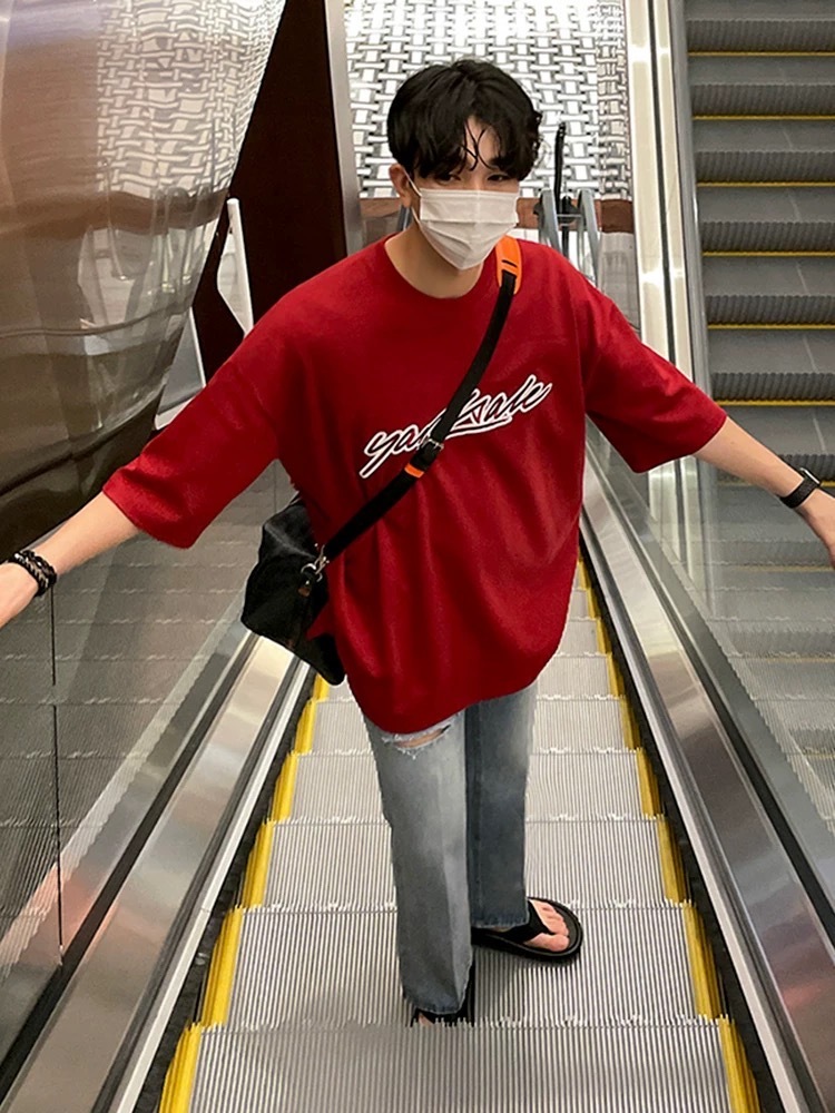 SIMPLEACTION 字母刺繡圓領短袖上衣