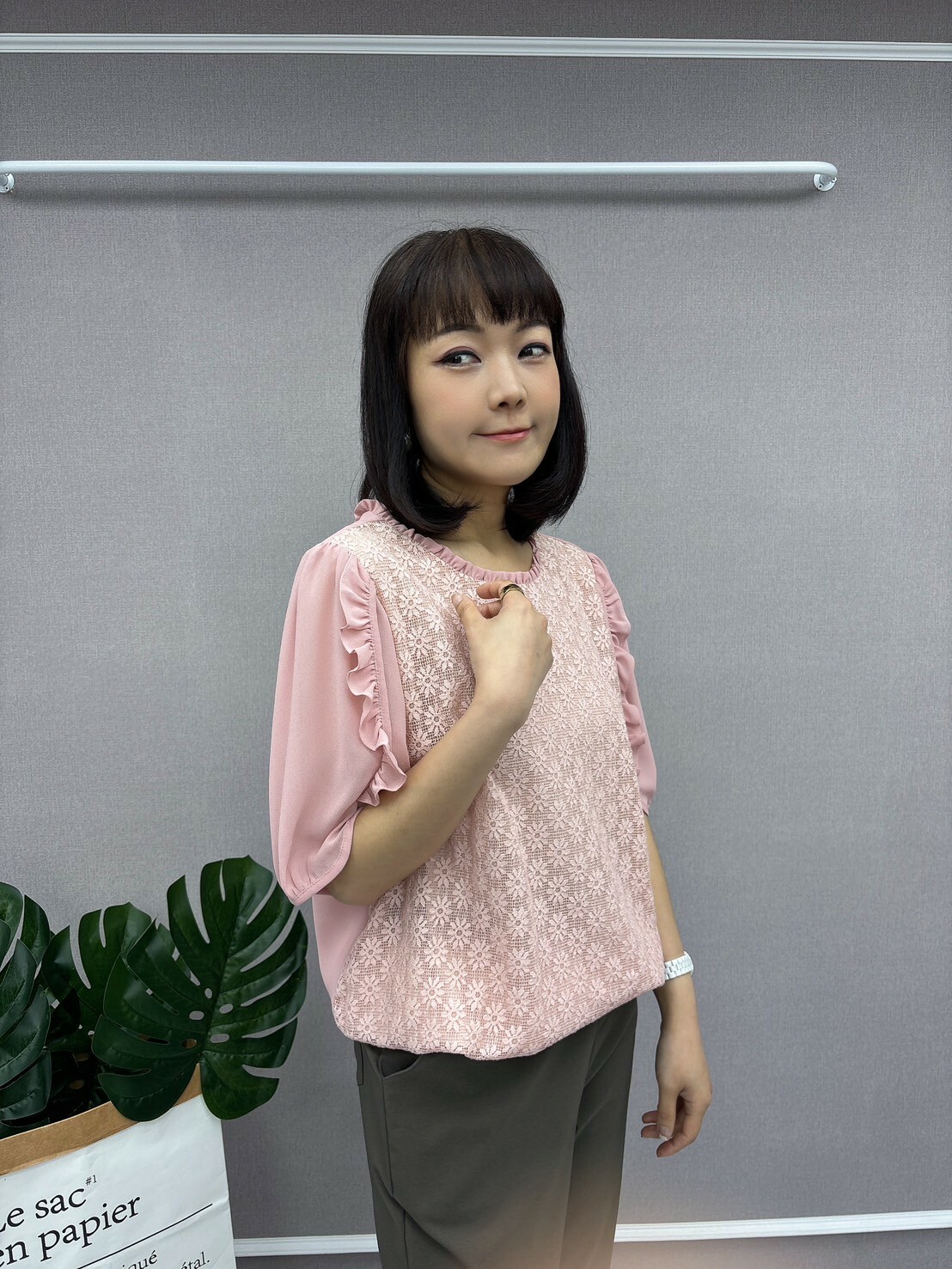 蕾絲花邊上衣