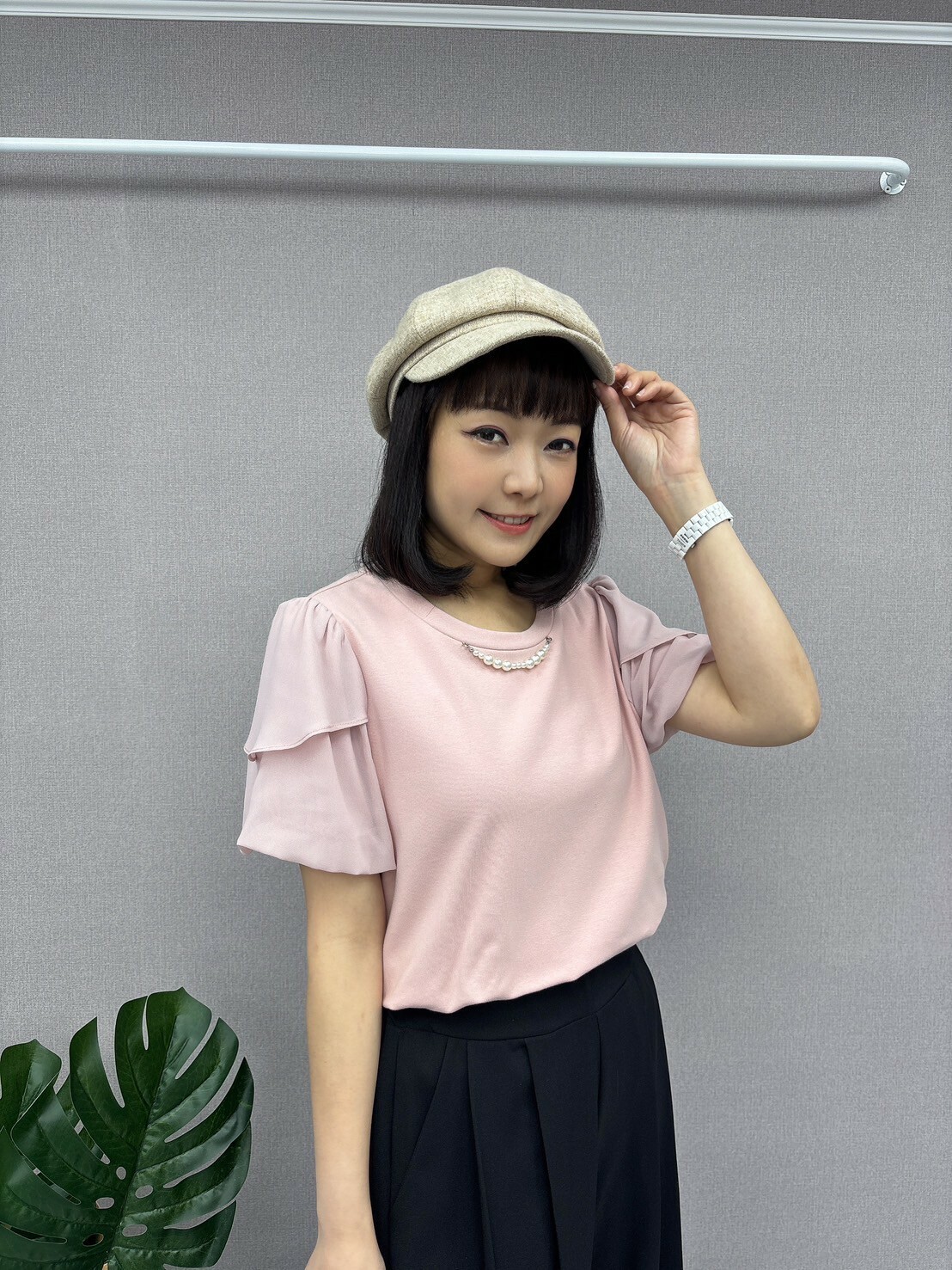 甜美珍珠包袖上衣
