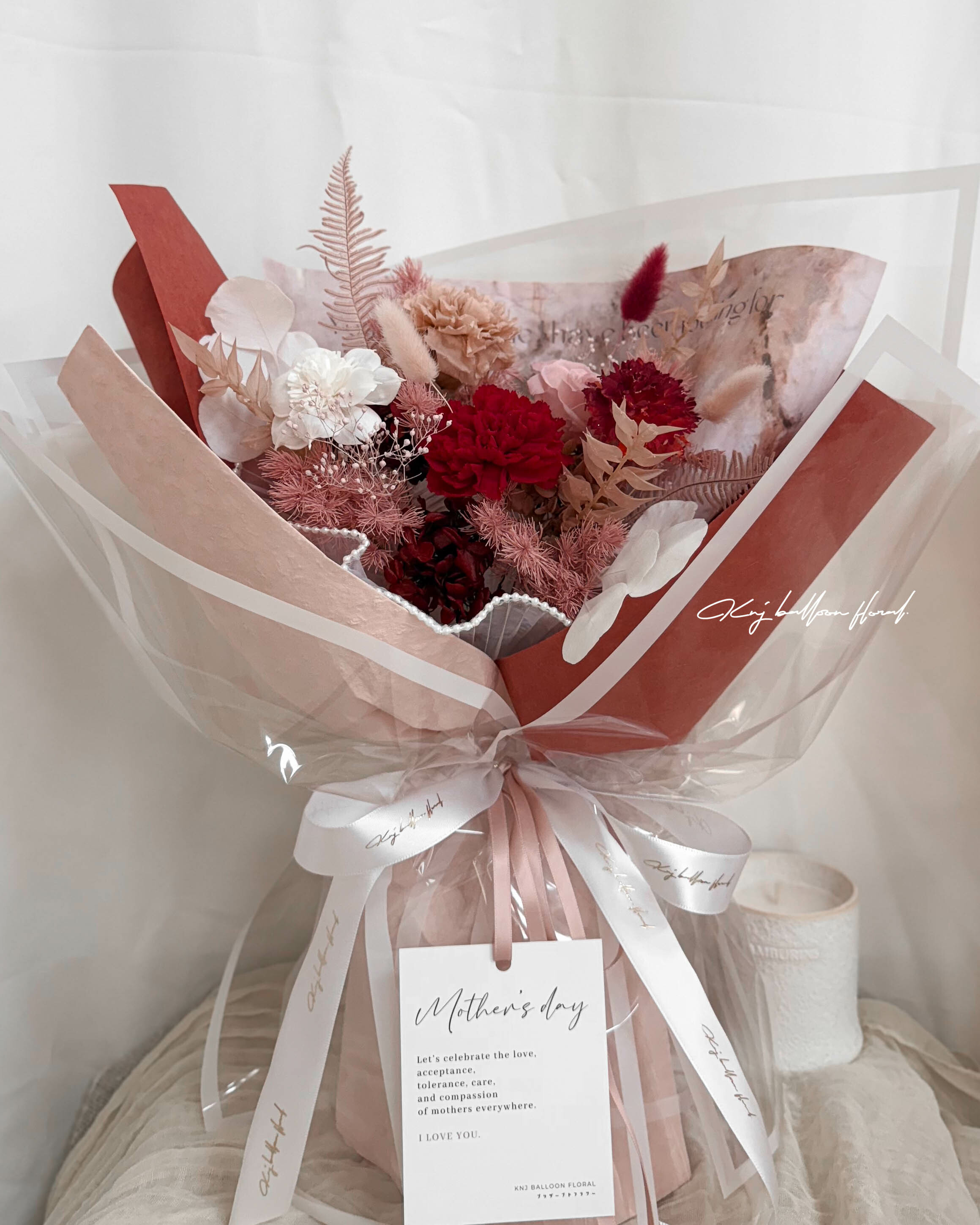 MOTHER'S DAY 緋紅時光康乃馨花束 M號