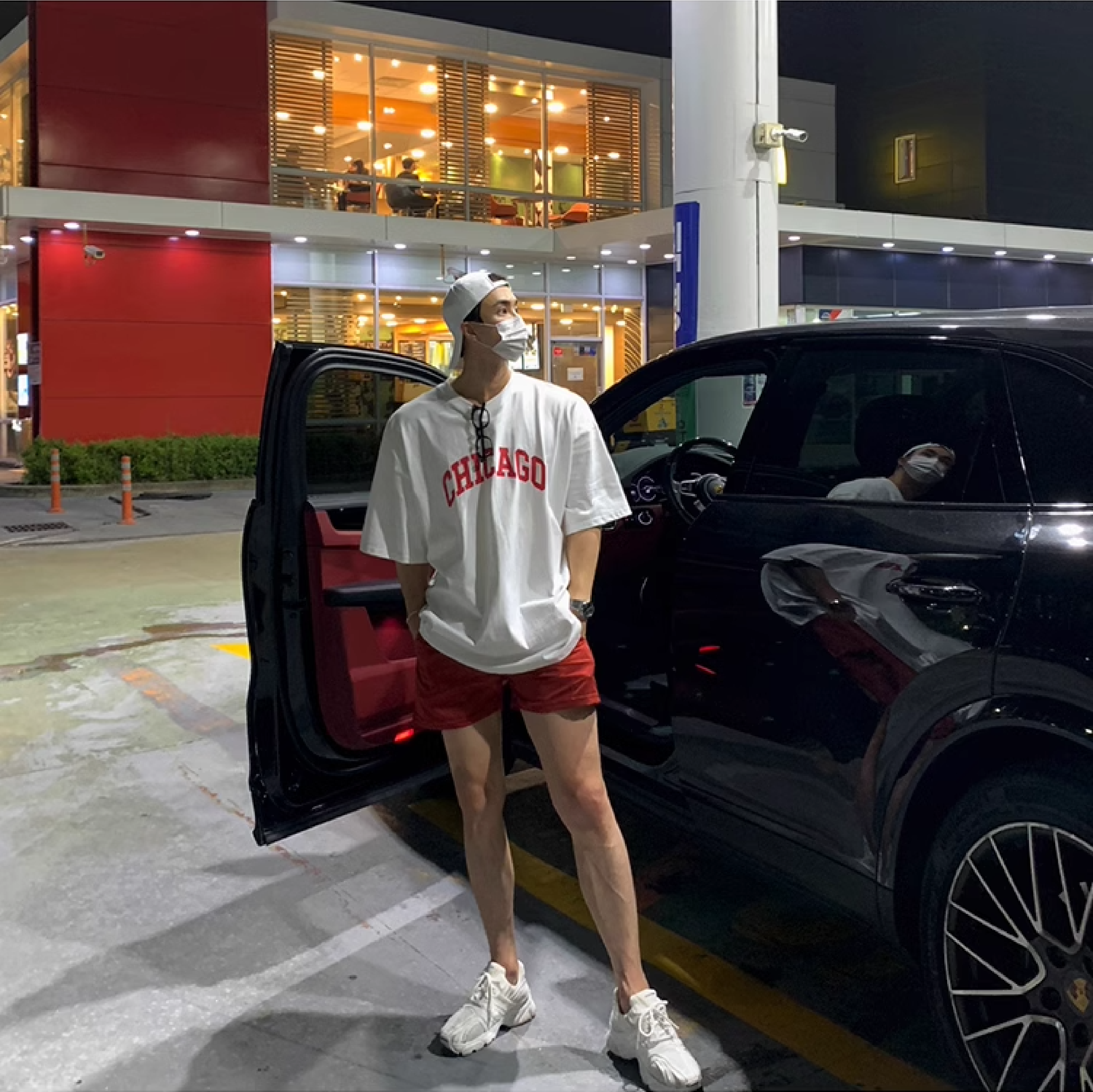 SIMPLEACTION CHIGAGO字母印花短袖上衣