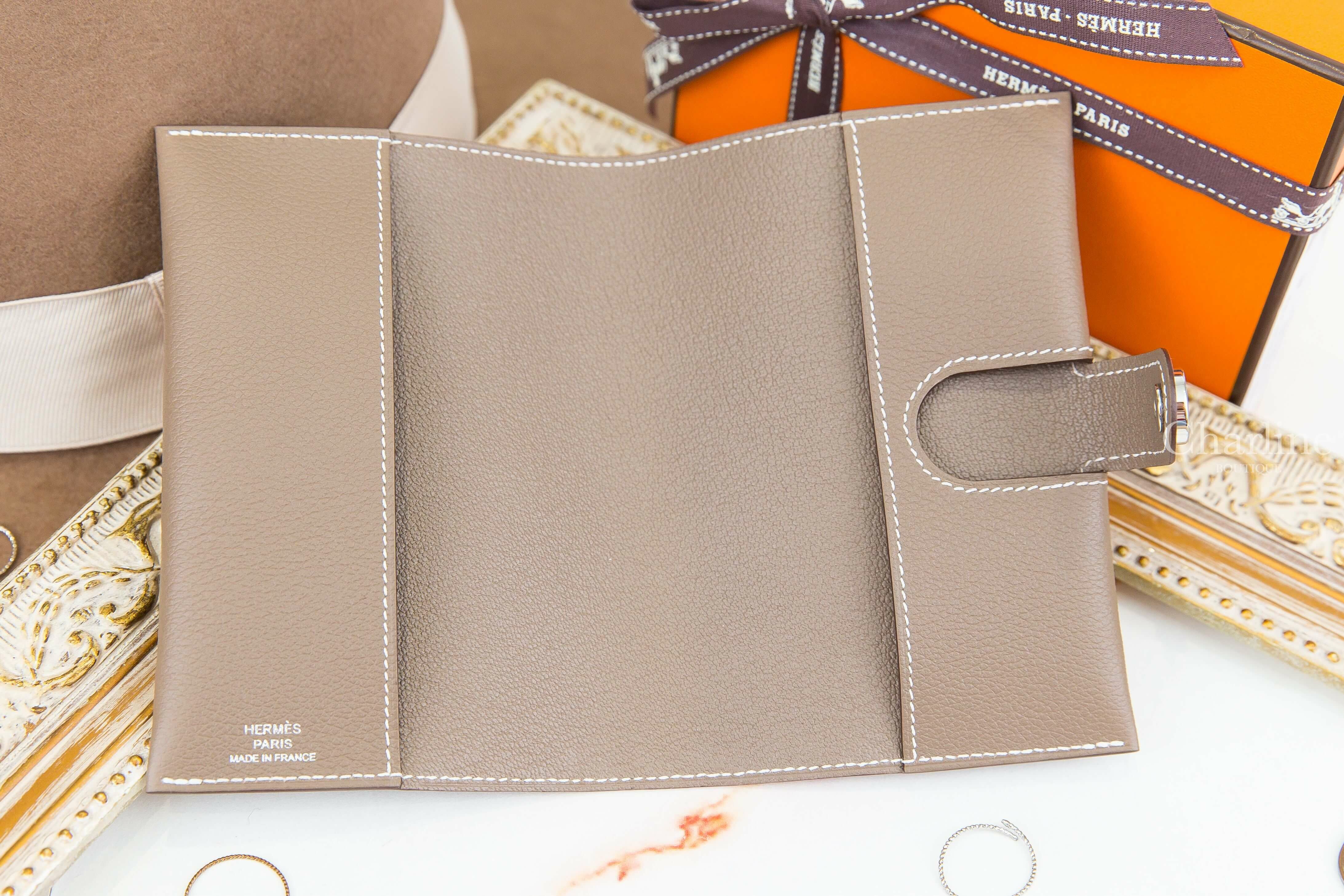 Hermès R.M.S Passport Holder 18 Etoupe Evercolor 大象灰銀釦護照夾-Charline Boutique 精品代購