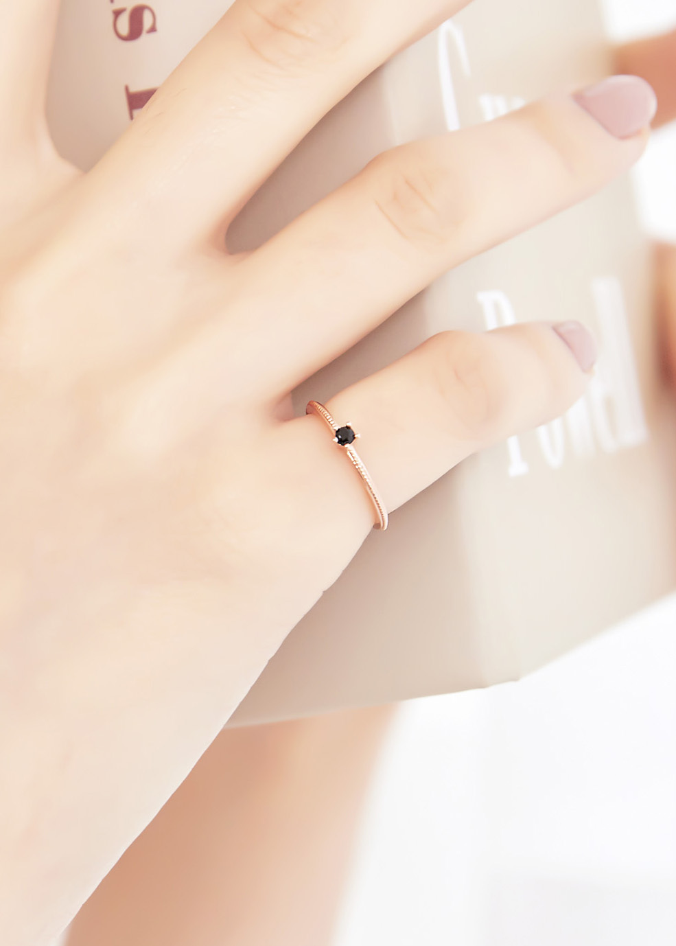 單顆鋯石玫瑰金尾戒