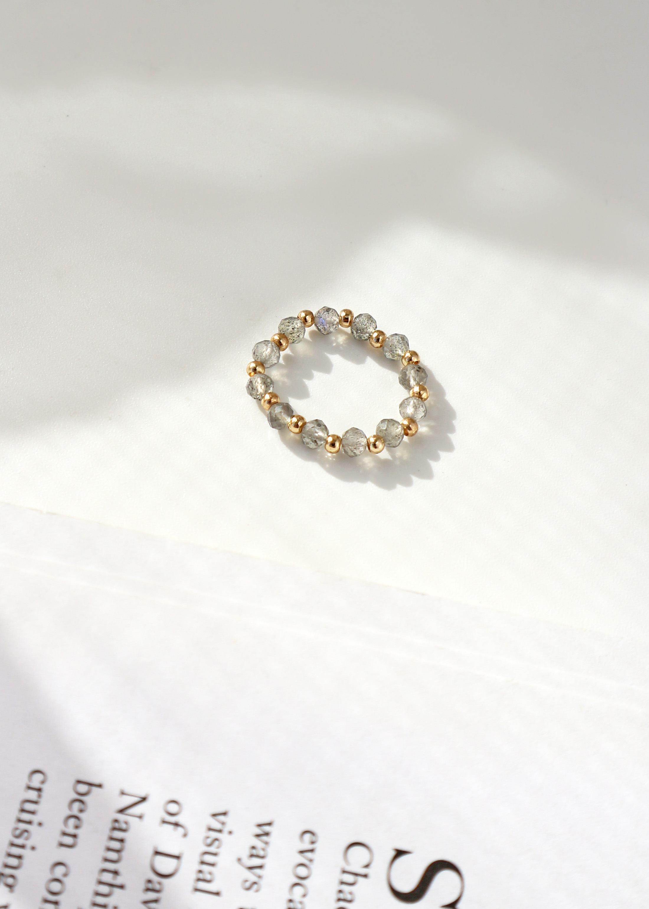 Wreath 彈力戒指-拉長石