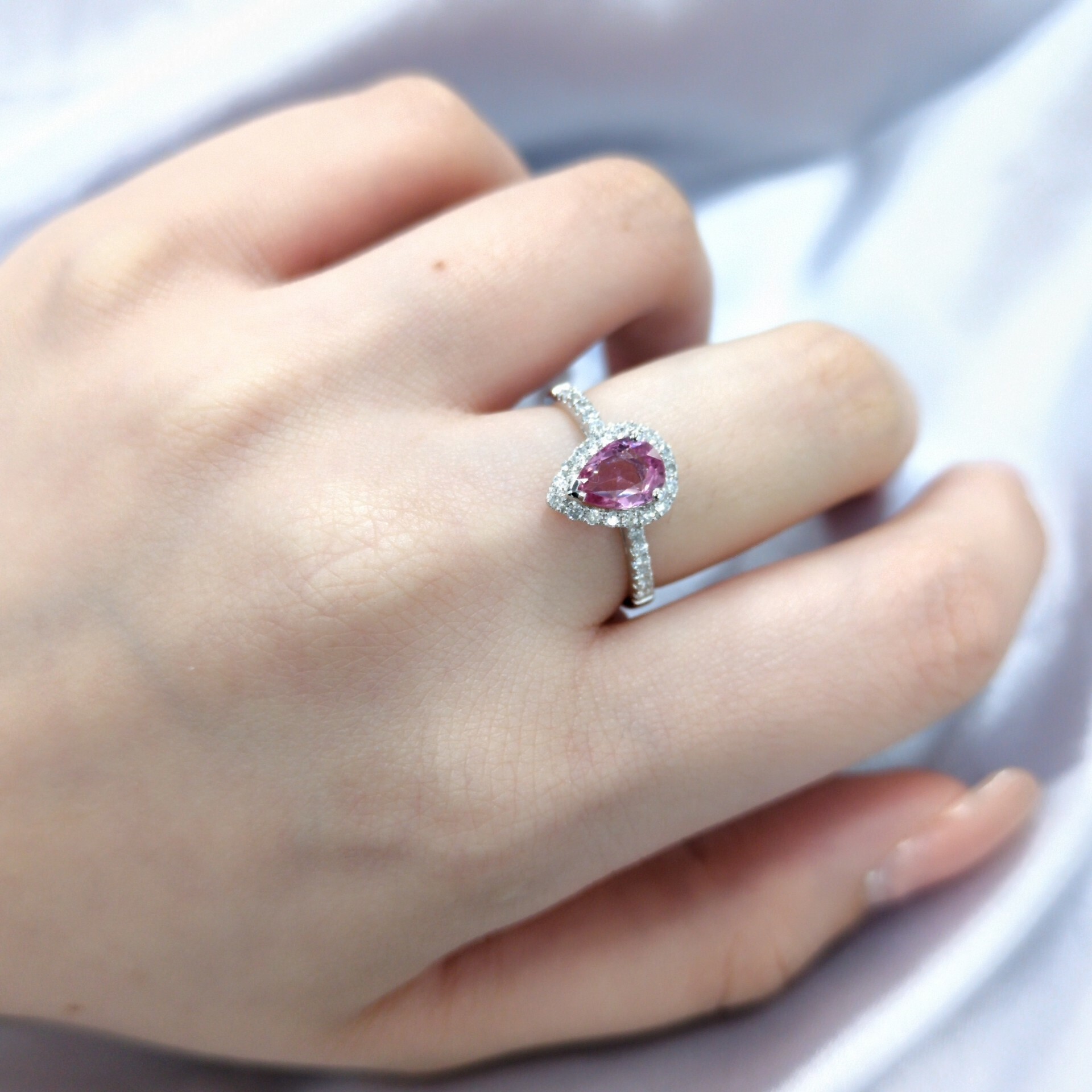 18K White Gold 0.77ct Pink Sapphire and Diamond Ring