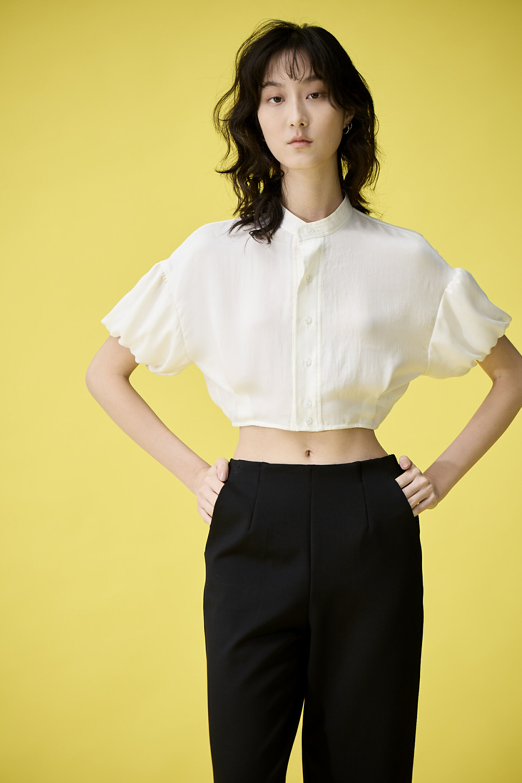 立領蓬袖短襯衫