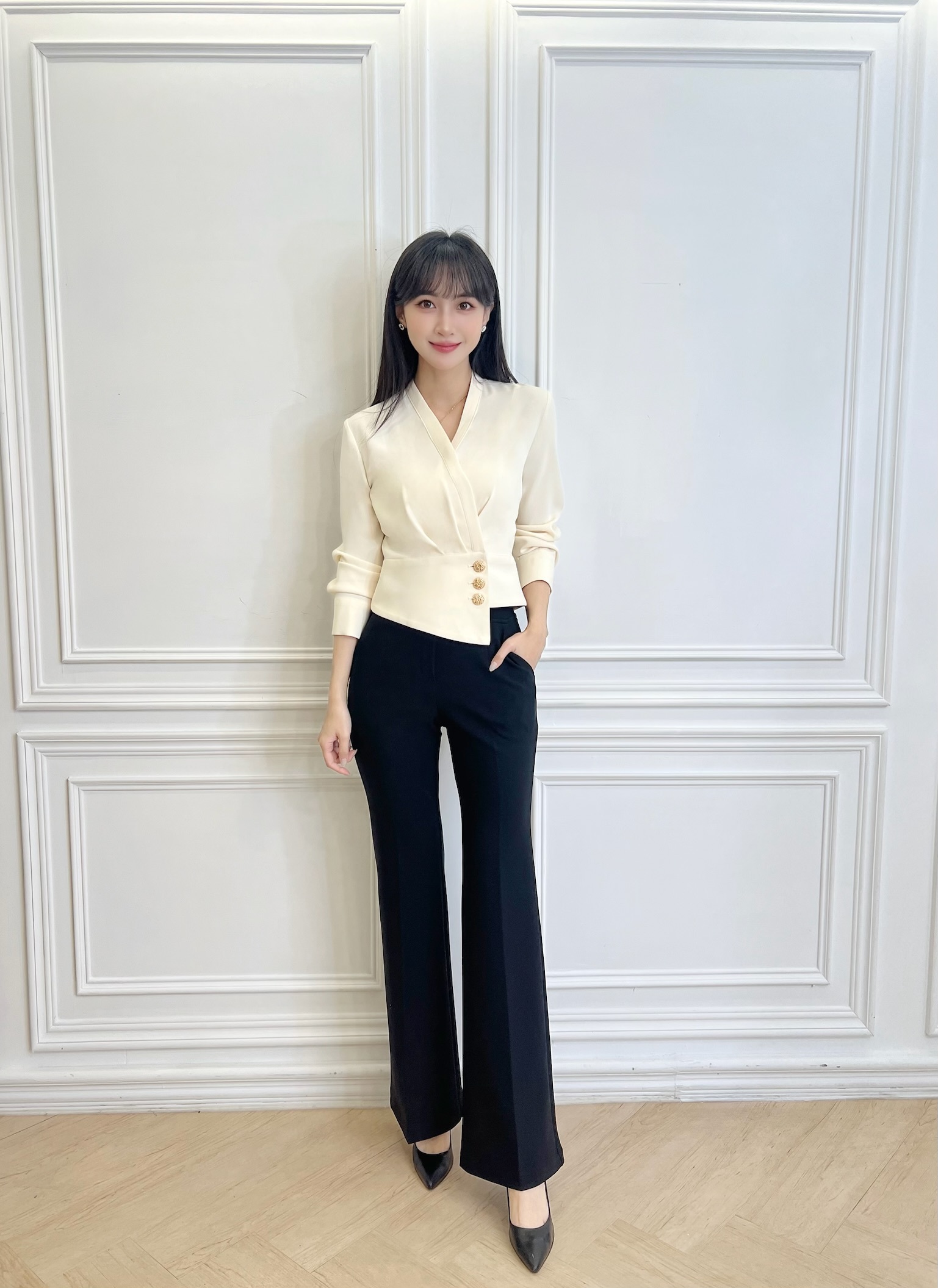 V領三金釦腰身上衣