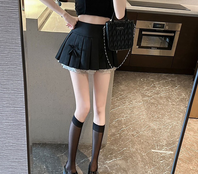 Lace-Trimmed A-Line High-Waisted Pleated Skirt