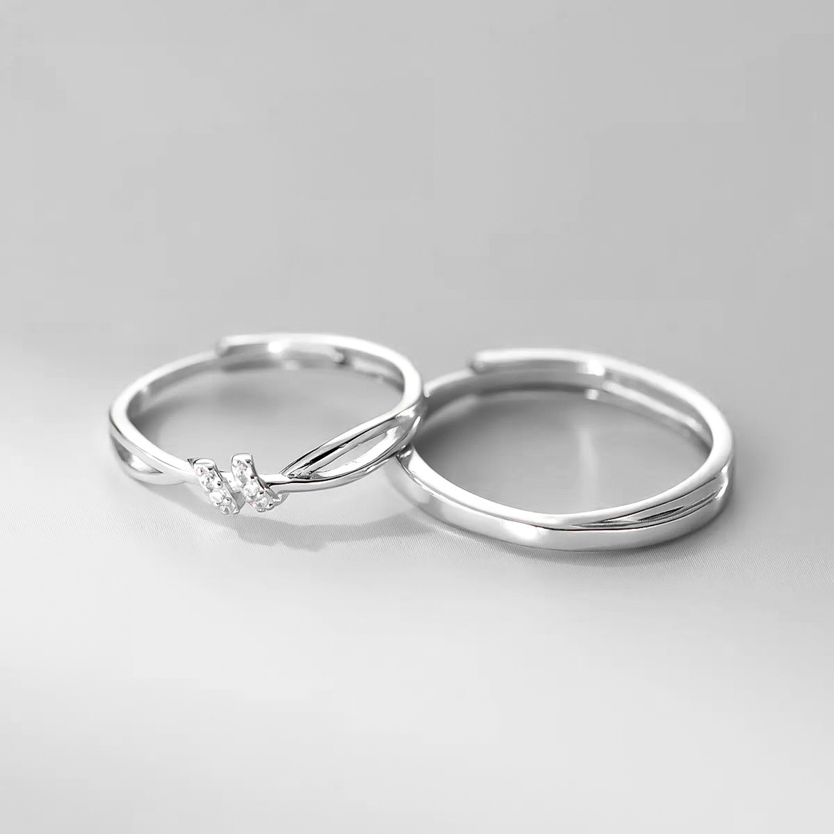 「無盡的細節」（升級版本）情侶戒指 | S925純銀 | 免費刻字