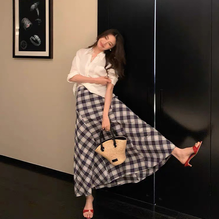 法式女子配色斜格紋傘擺長裙S-XL (Elegant & Love)