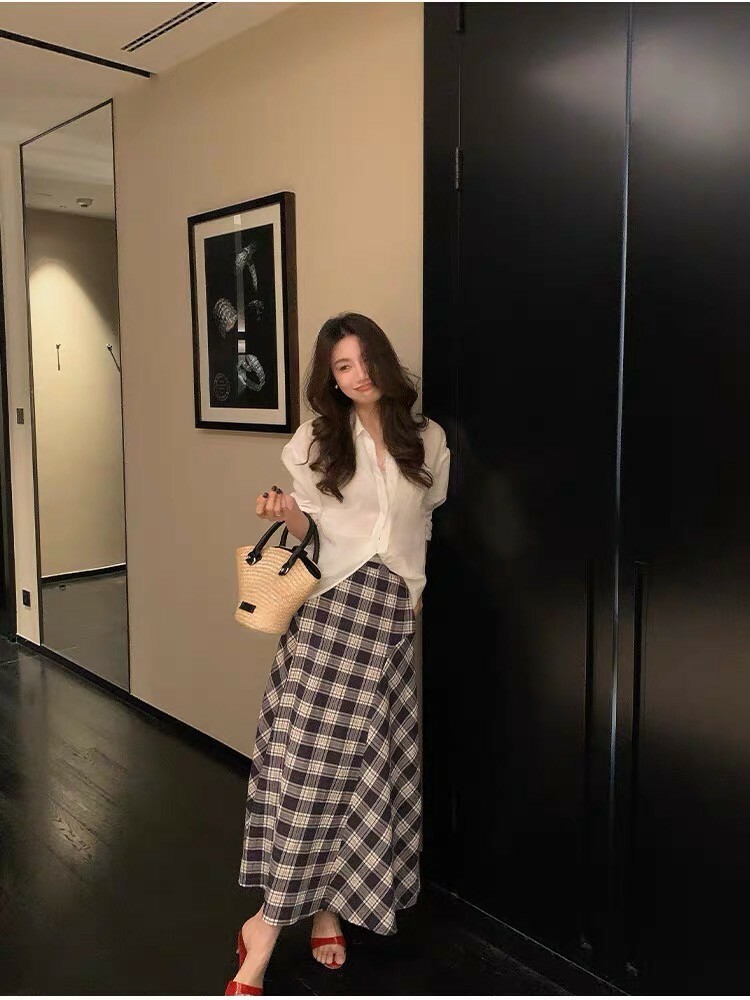 法式女子配色斜格紋傘擺長裙S-XL (Elegant & Love)