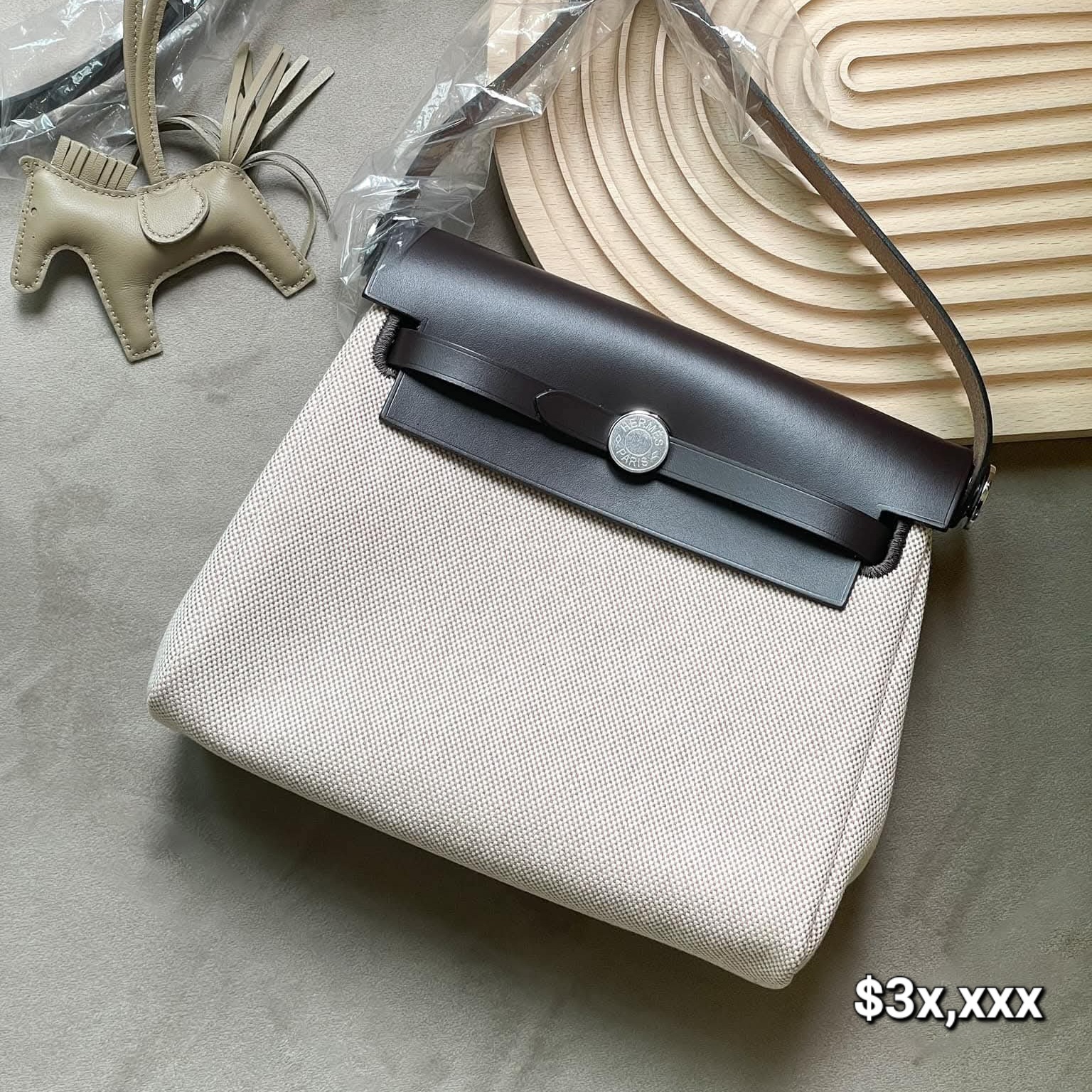 Hermes Mini Herbag Canvas Ecru Beige / Ebene PHW HK$3x,xxx  (HK$2,000 即時落訂)