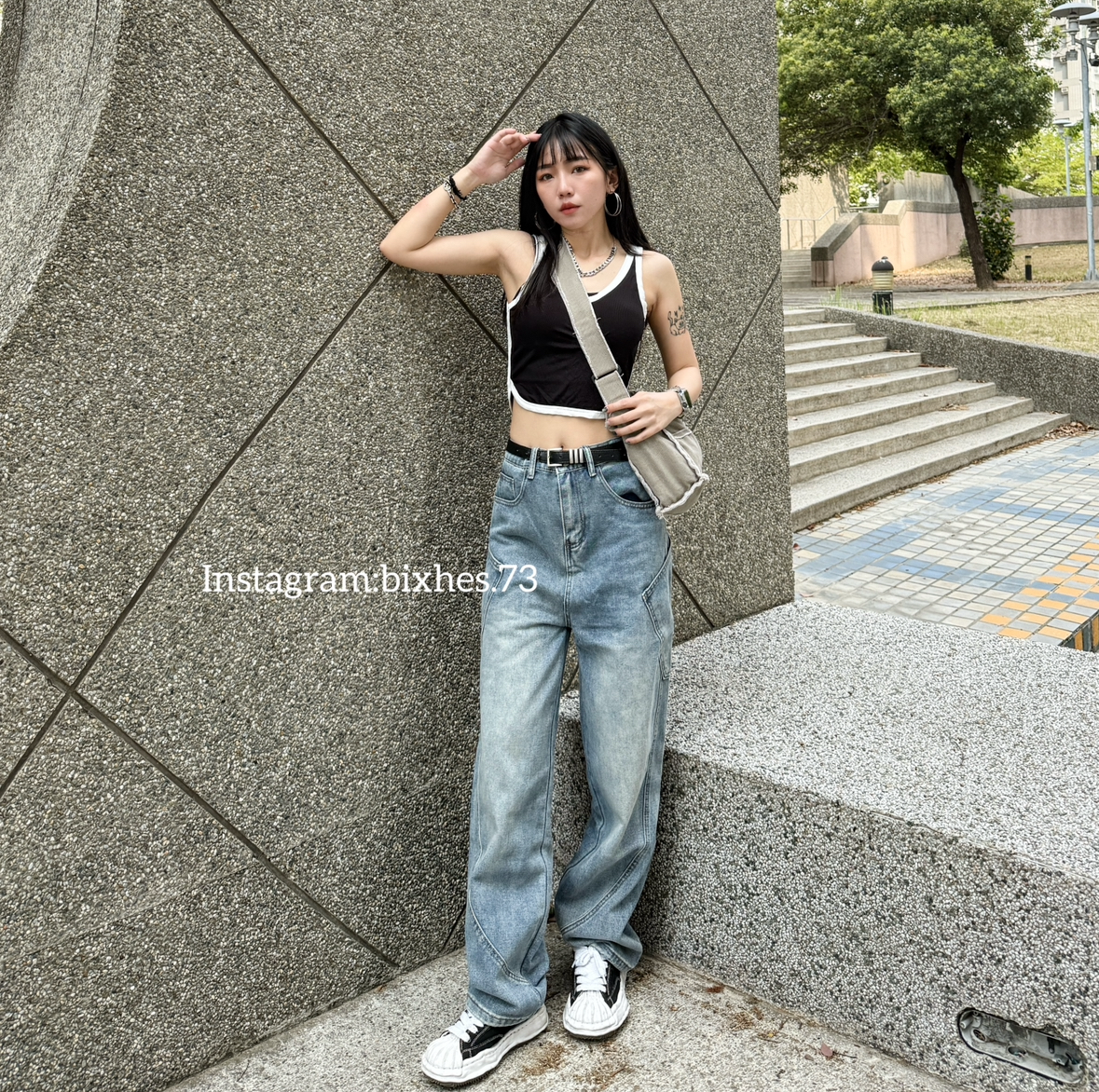 重工側口袋微闊牛仔褲(E00122)