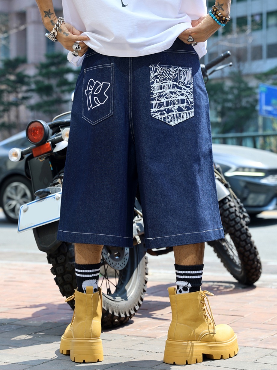 後口袋刺繡牛仔短褲