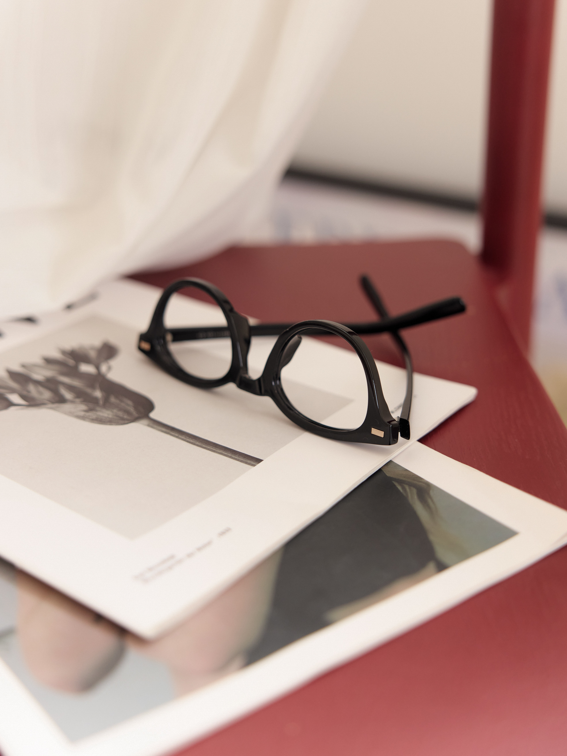 金屬裝飾復古黑框眼鏡