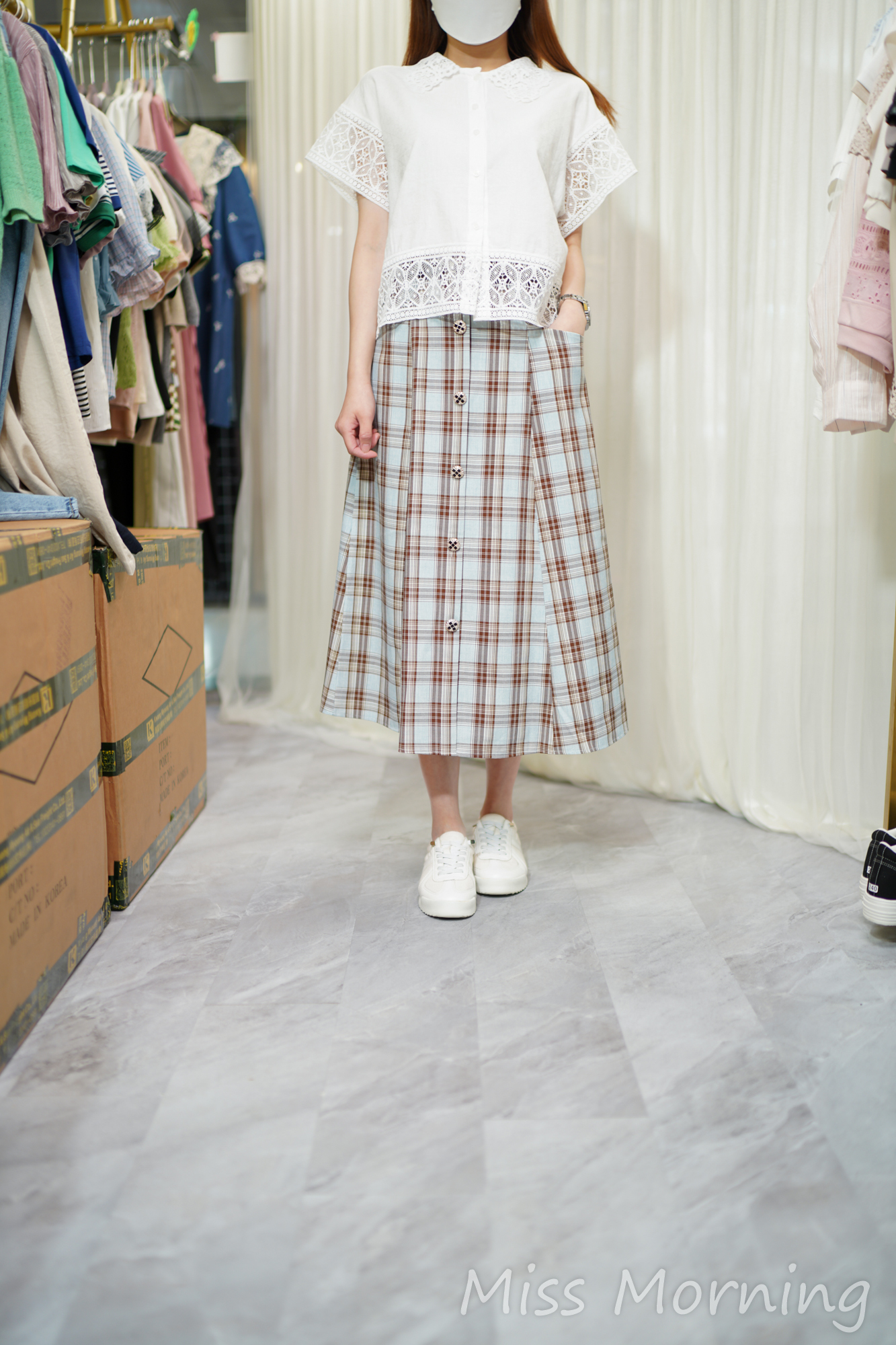 暗壓花面料lace腳上衣(14520)