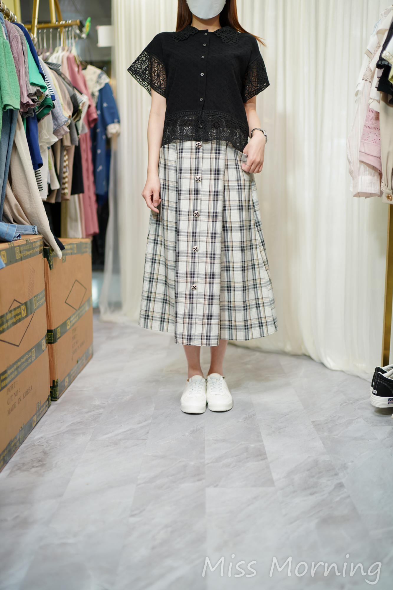 暗壓花面料lace腳上衣(14520)