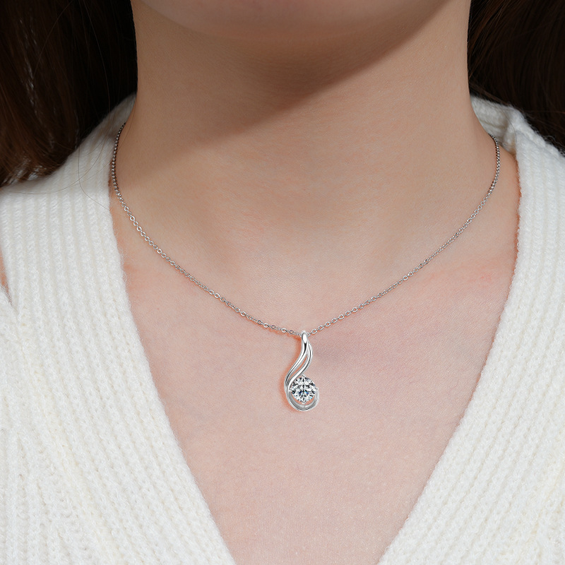 莫桑鑽2卡典雅吊墜      P2C005