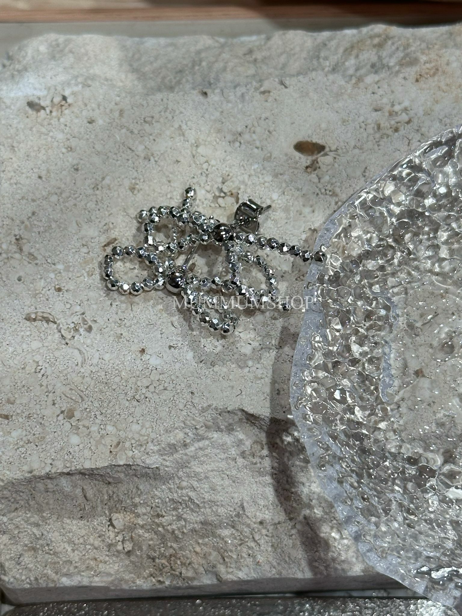 Sl678/小銀色石蝴蝶耳環/不是銀