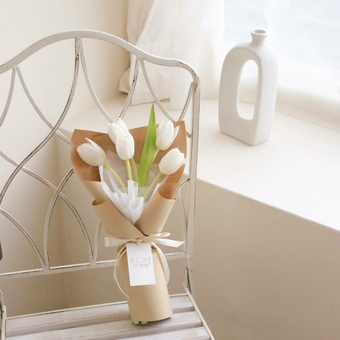 雪白心語-5支款鬱金香花束