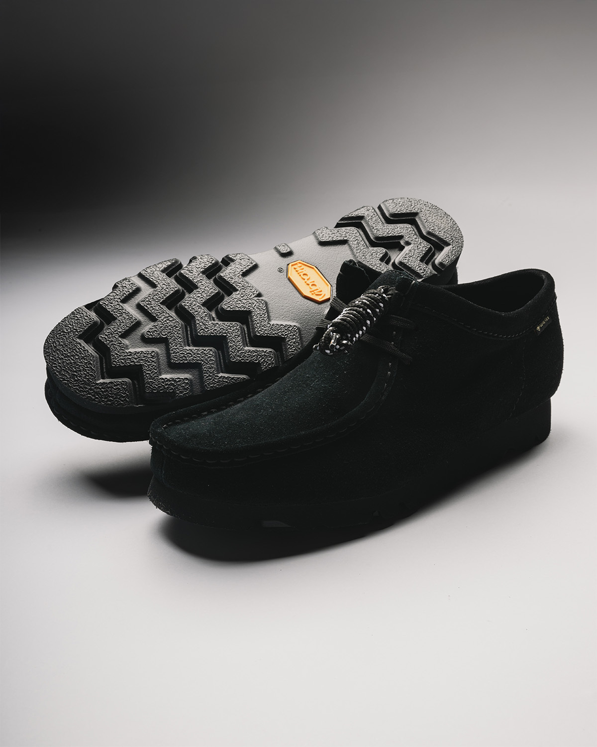 [現貨] Clarks Originals Wallabee GORETEX | Black Suede