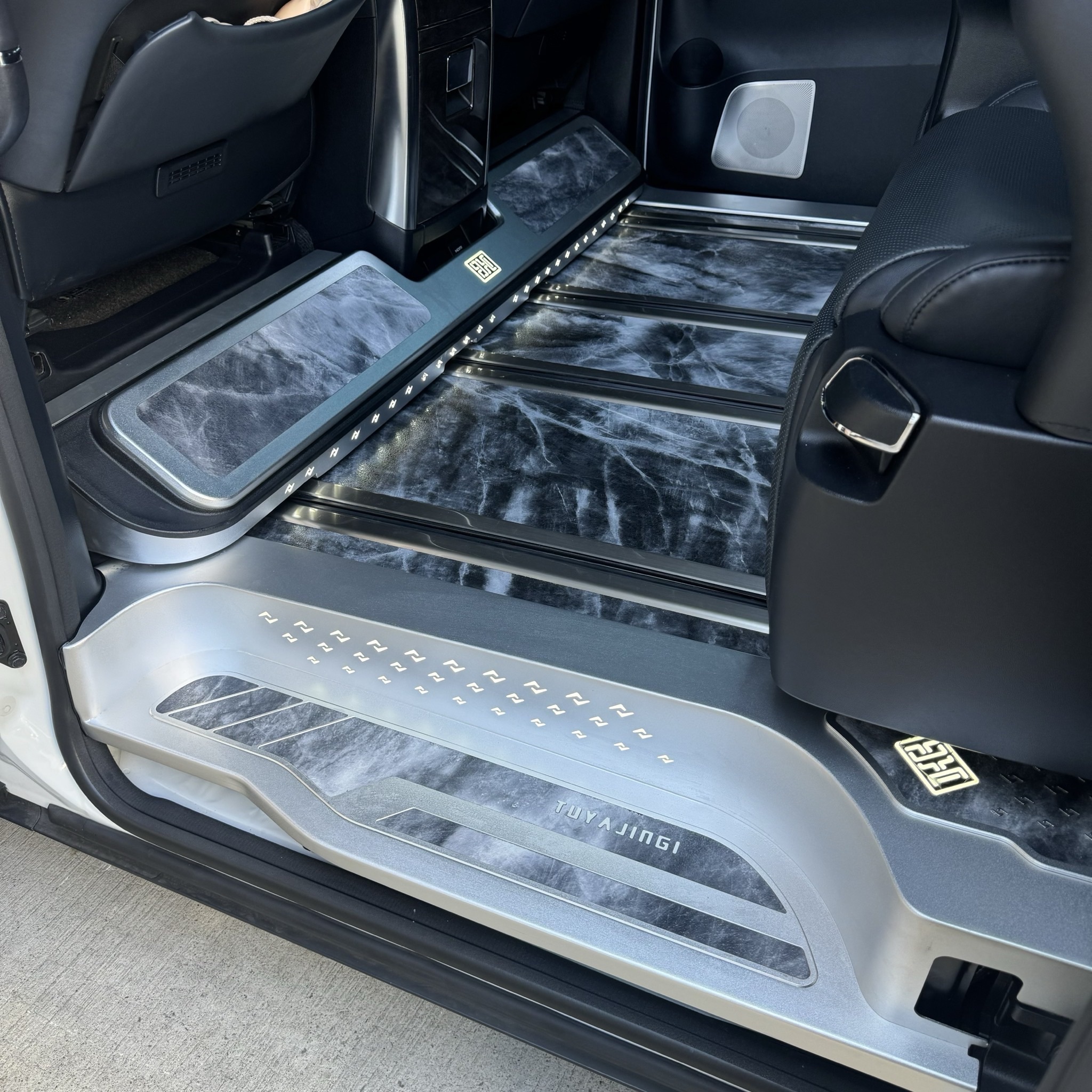 Alphard 30 晶瓷系列/墨塵雲濤