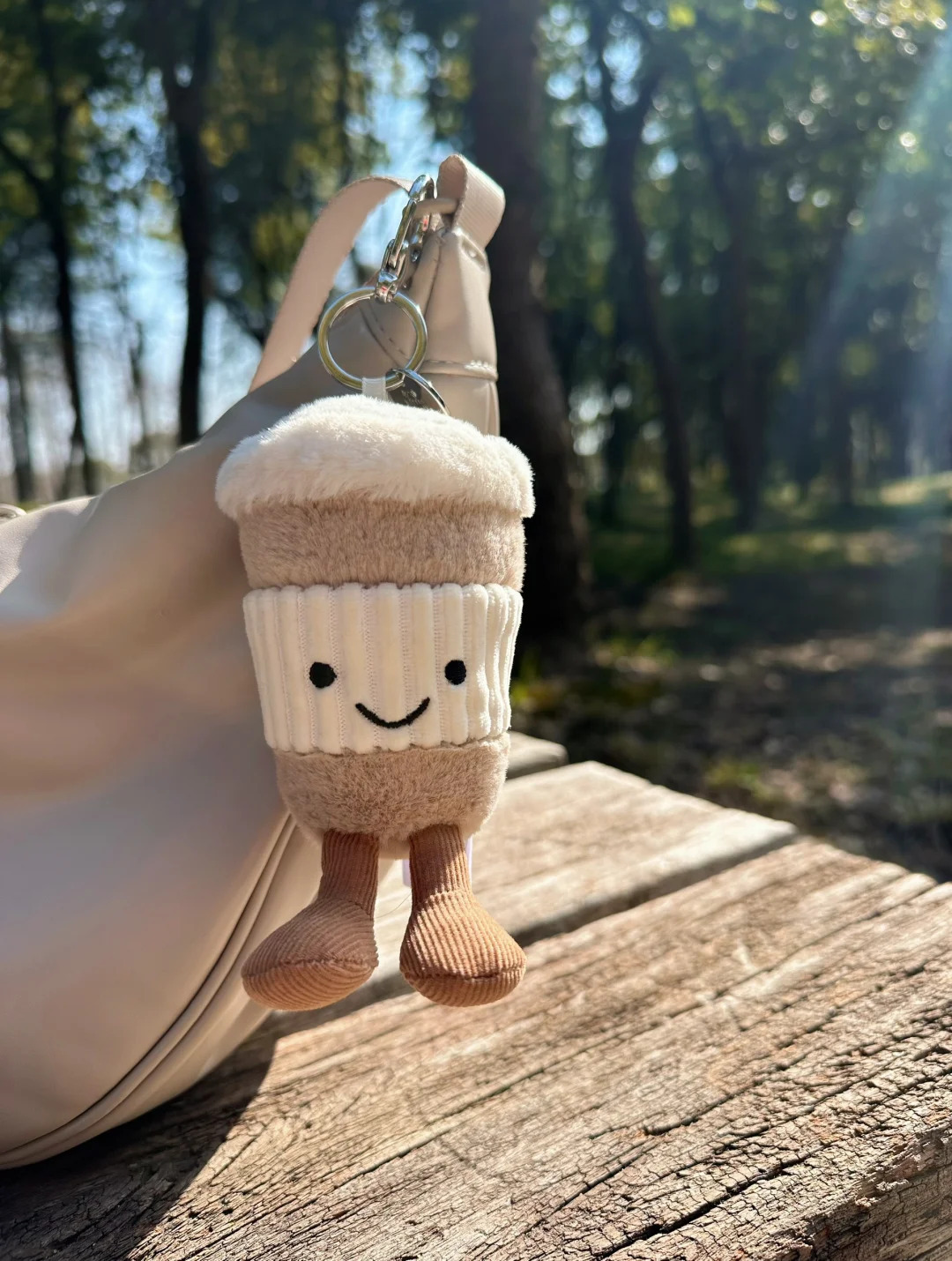 Jellycat 拿鐵咖啡杯吊飾 Amuseable Coffee-To-Go Bag Charm 拿鐵咖啡