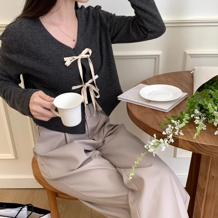 Chic Bow Tie Knit Cropped Cardigan