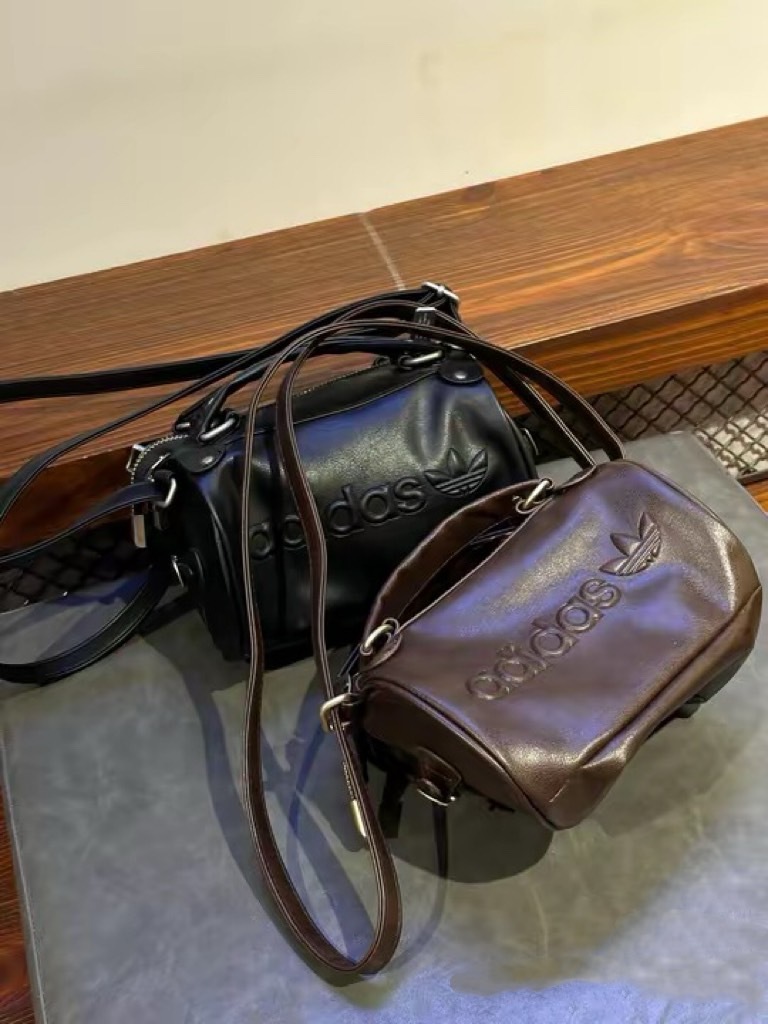預購  ADIDAS RS 復古MIU風 枕頭包 圓筒包 手提包 2.25L JV9277 JV9276