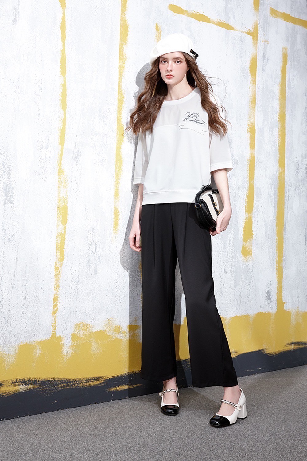 韓版時尚休閒異材拼接銀蔥字母設計七分袖廓形上衣W6231