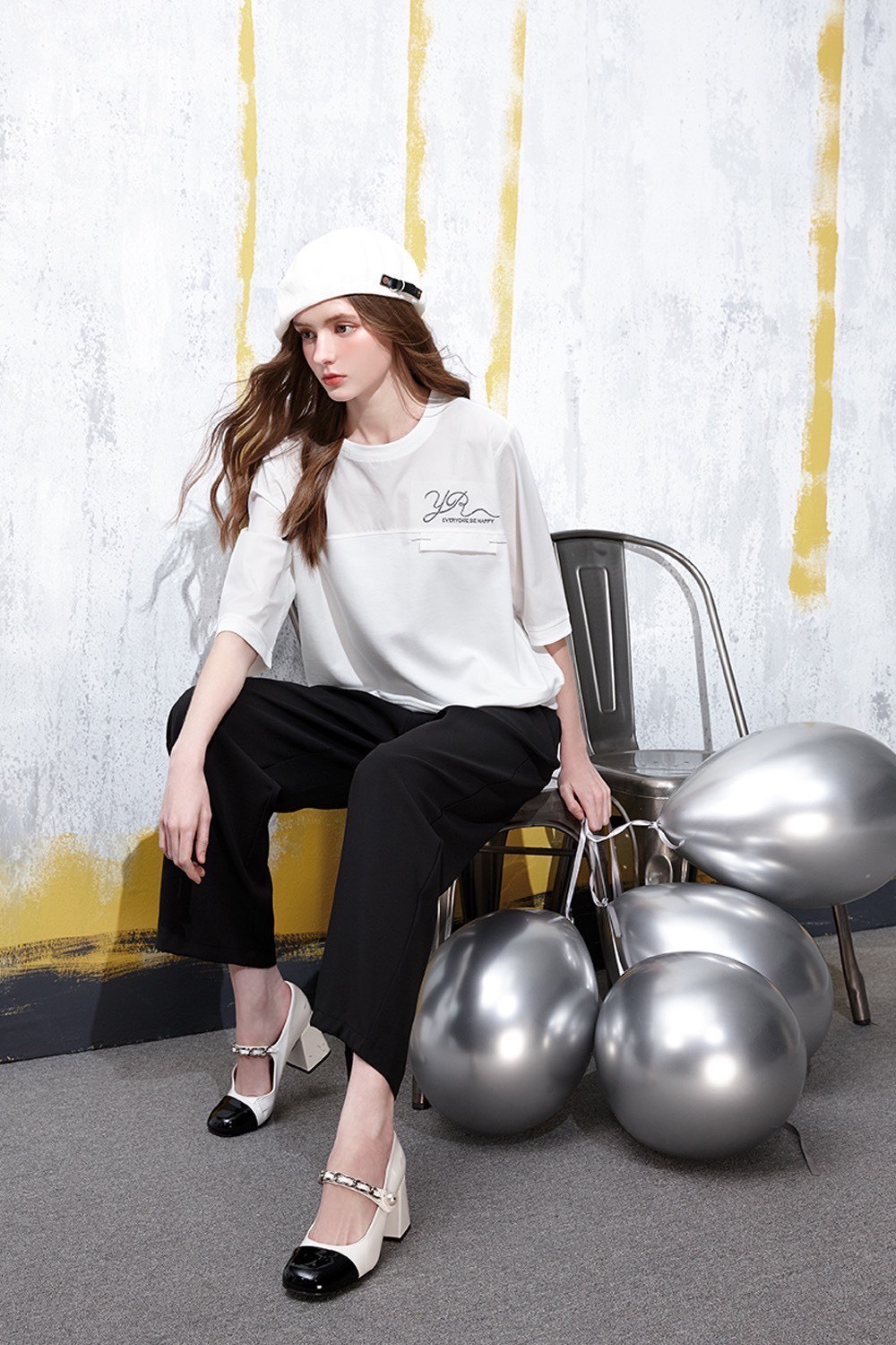 韓版時尚休閒異材拼接銀蔥字母設計七分袖廓形上衣W6231