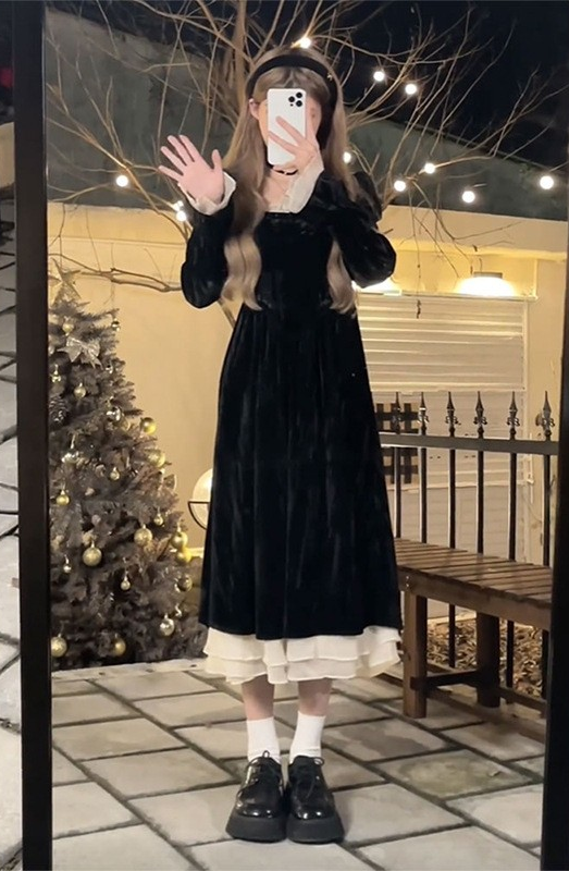 French Hepburn-Style Black Velvet Long Dress