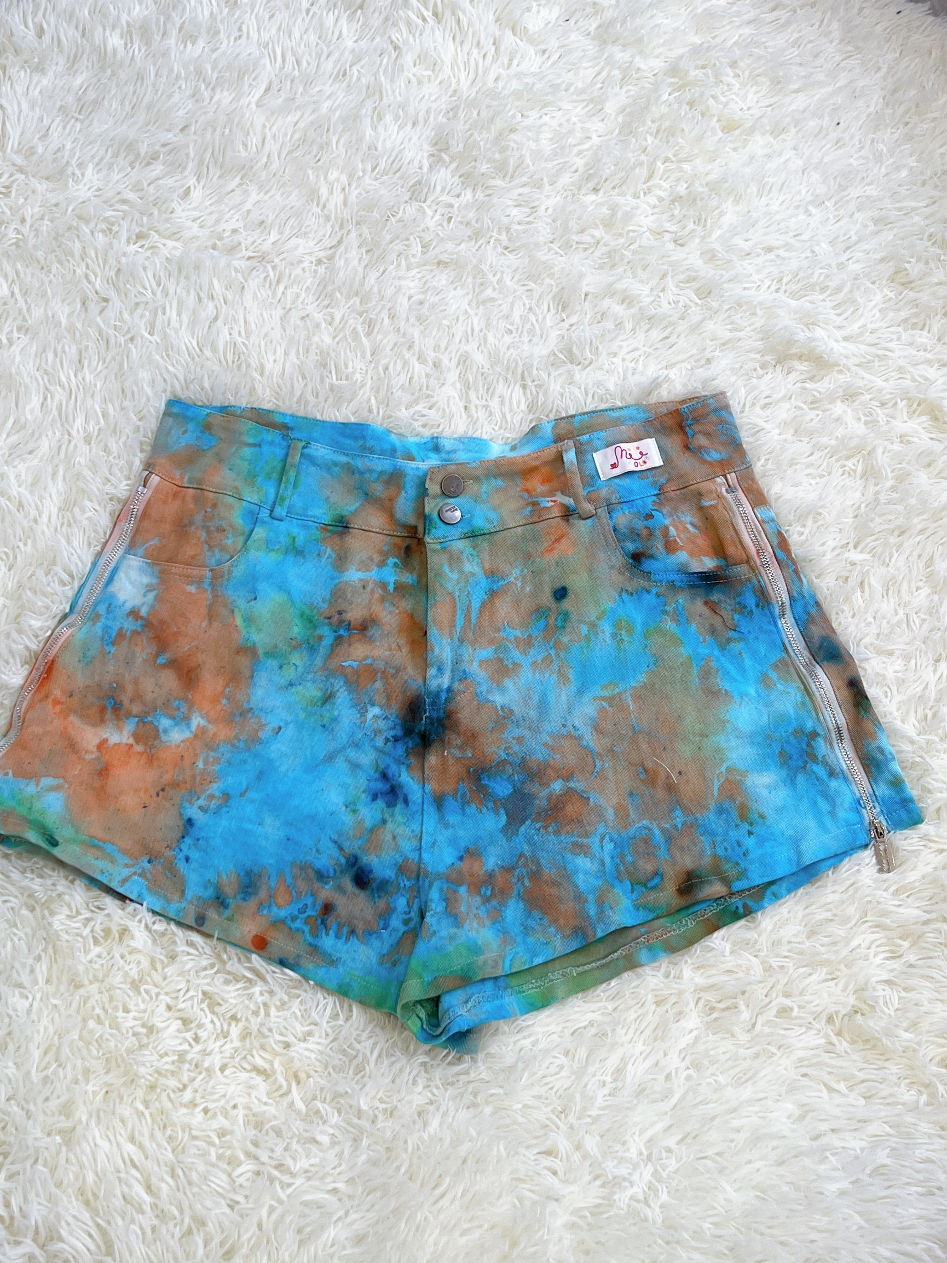 Mumu Color-手染側拉鍊牛仔短褲〔36、39腰〕