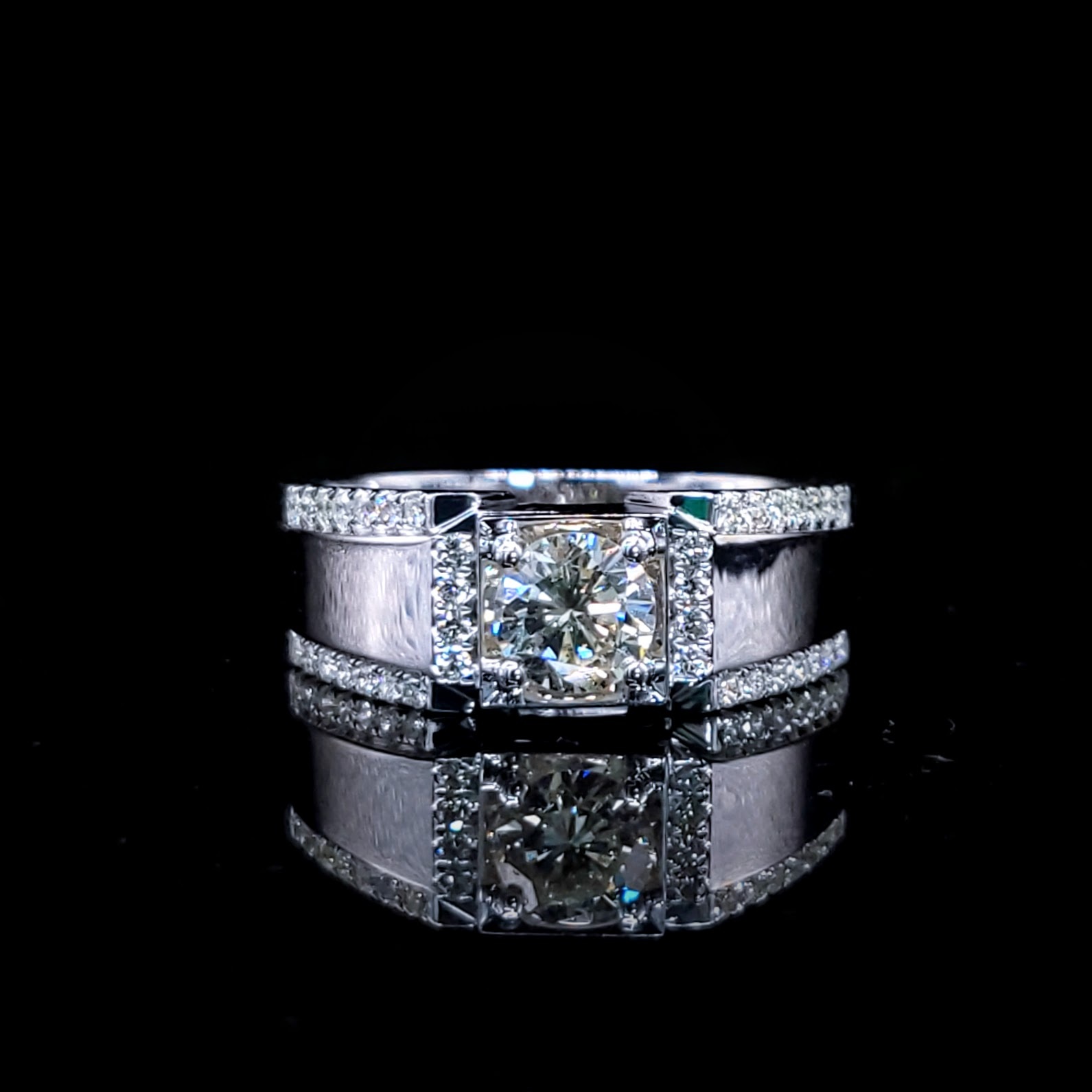 18K White Gold 0.86ct Diamond Ring