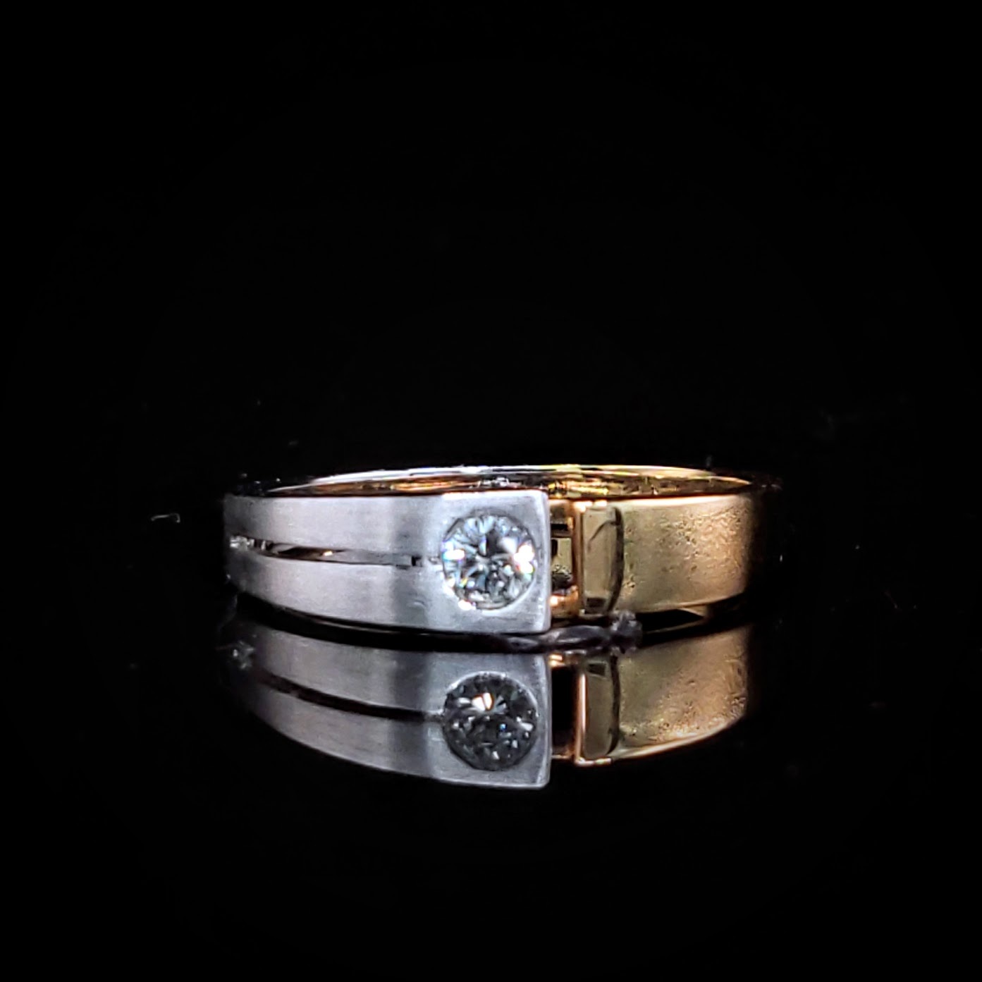 18K Gold 0.13ct Diamond Ring