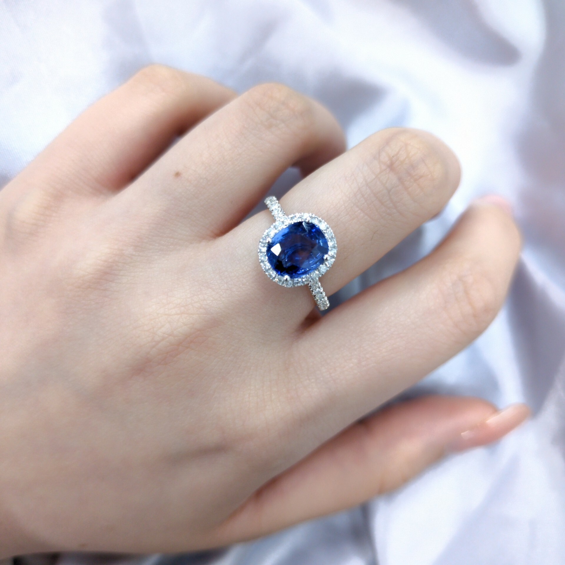 18K White Gold 2.03ct Sapphire and Diamond Ring