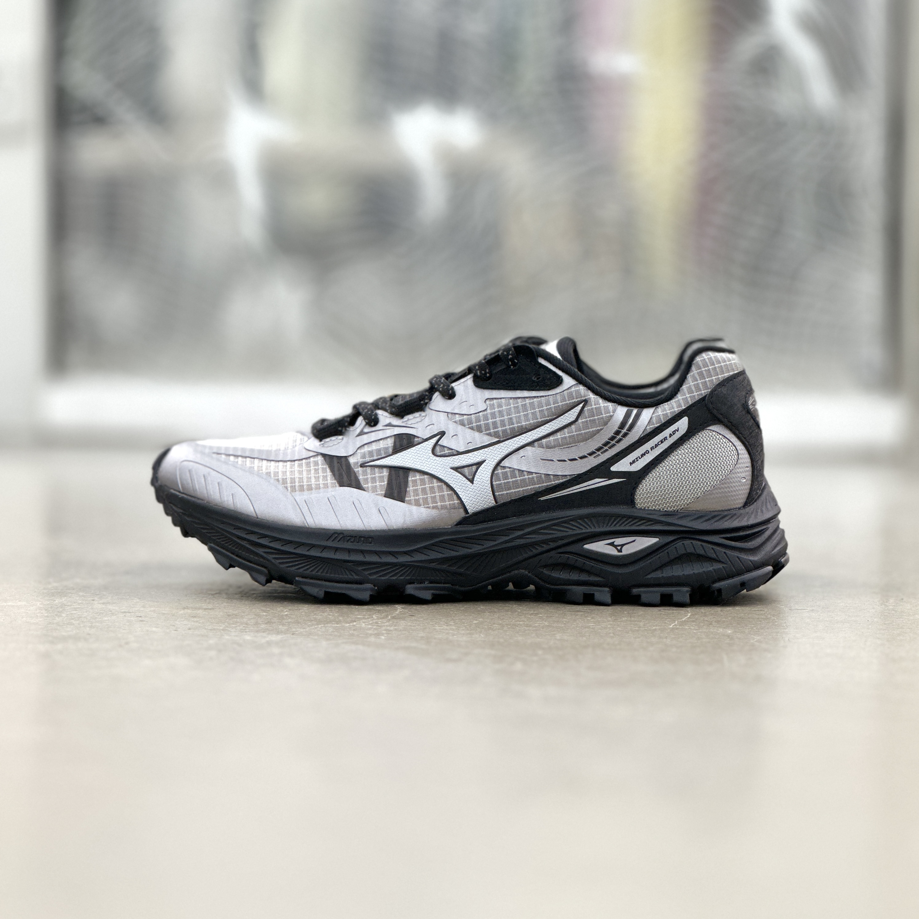 Mizuno Racer ADV Silver Black | D1GH241207
