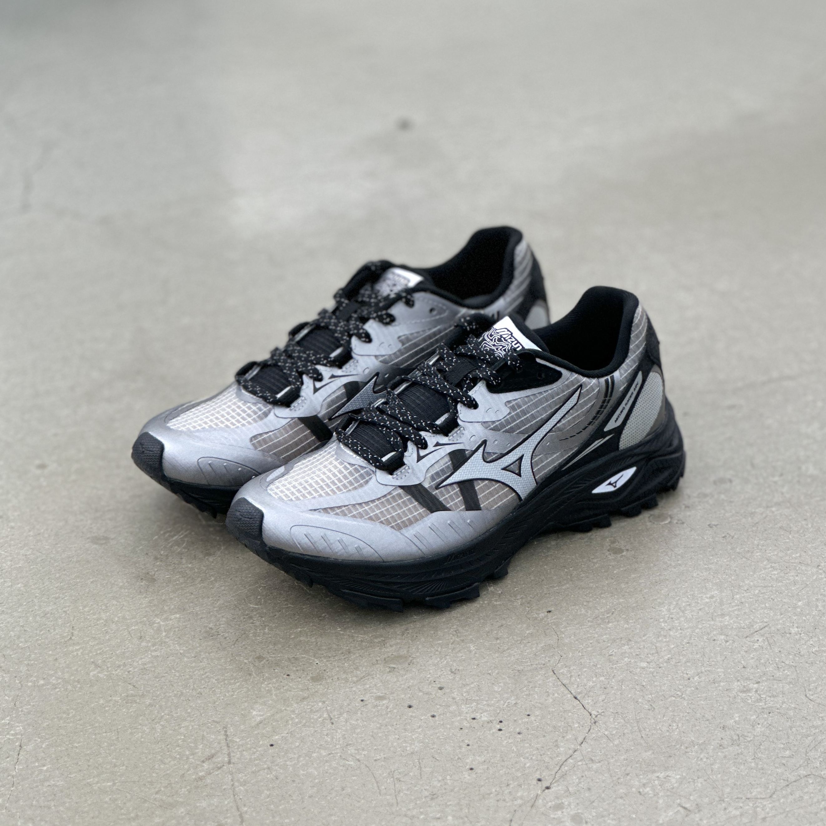 Mizuno Racer ADV Silver Black | D1GH241207