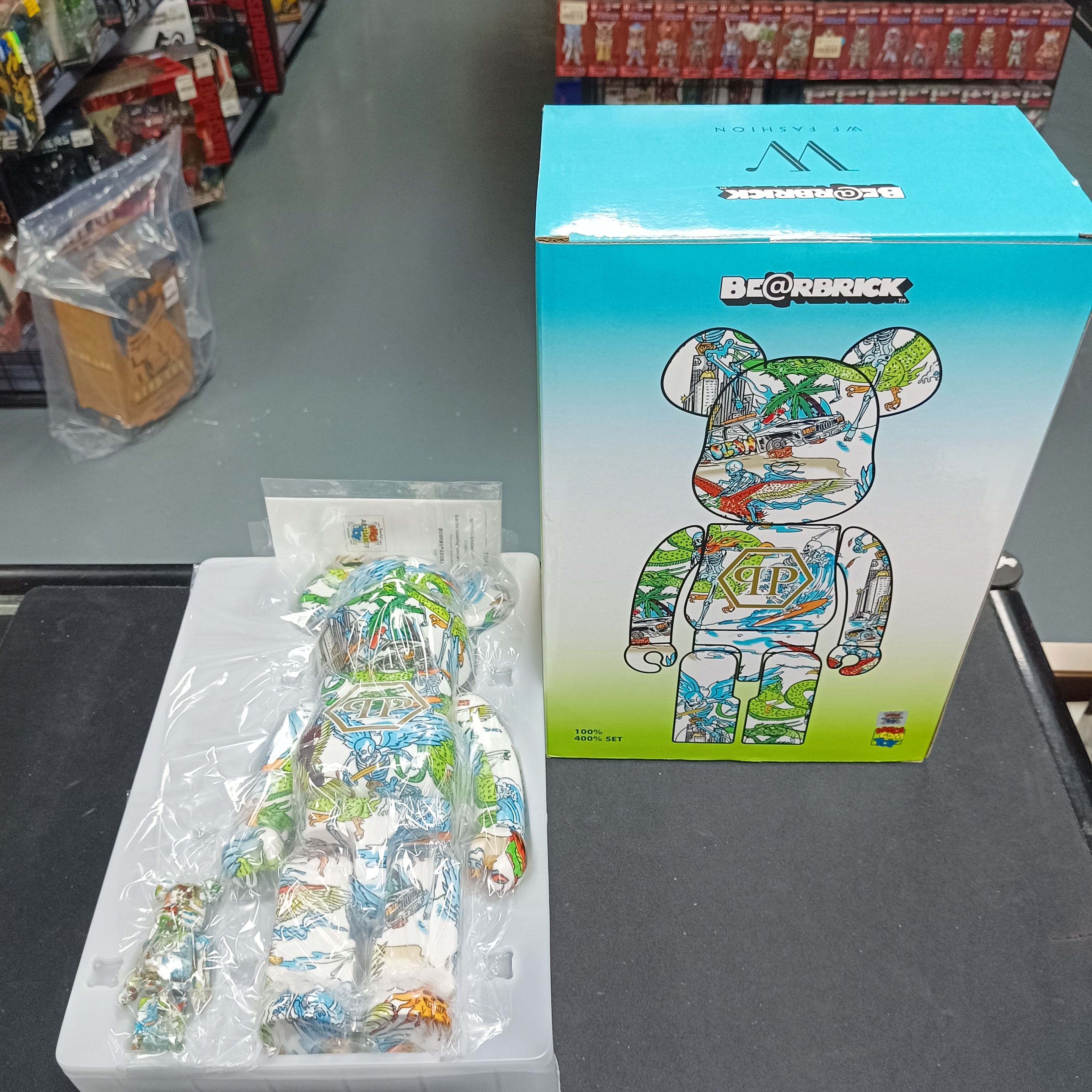 寄賣-Bearbrick x Philipp Plein 100% & 400%