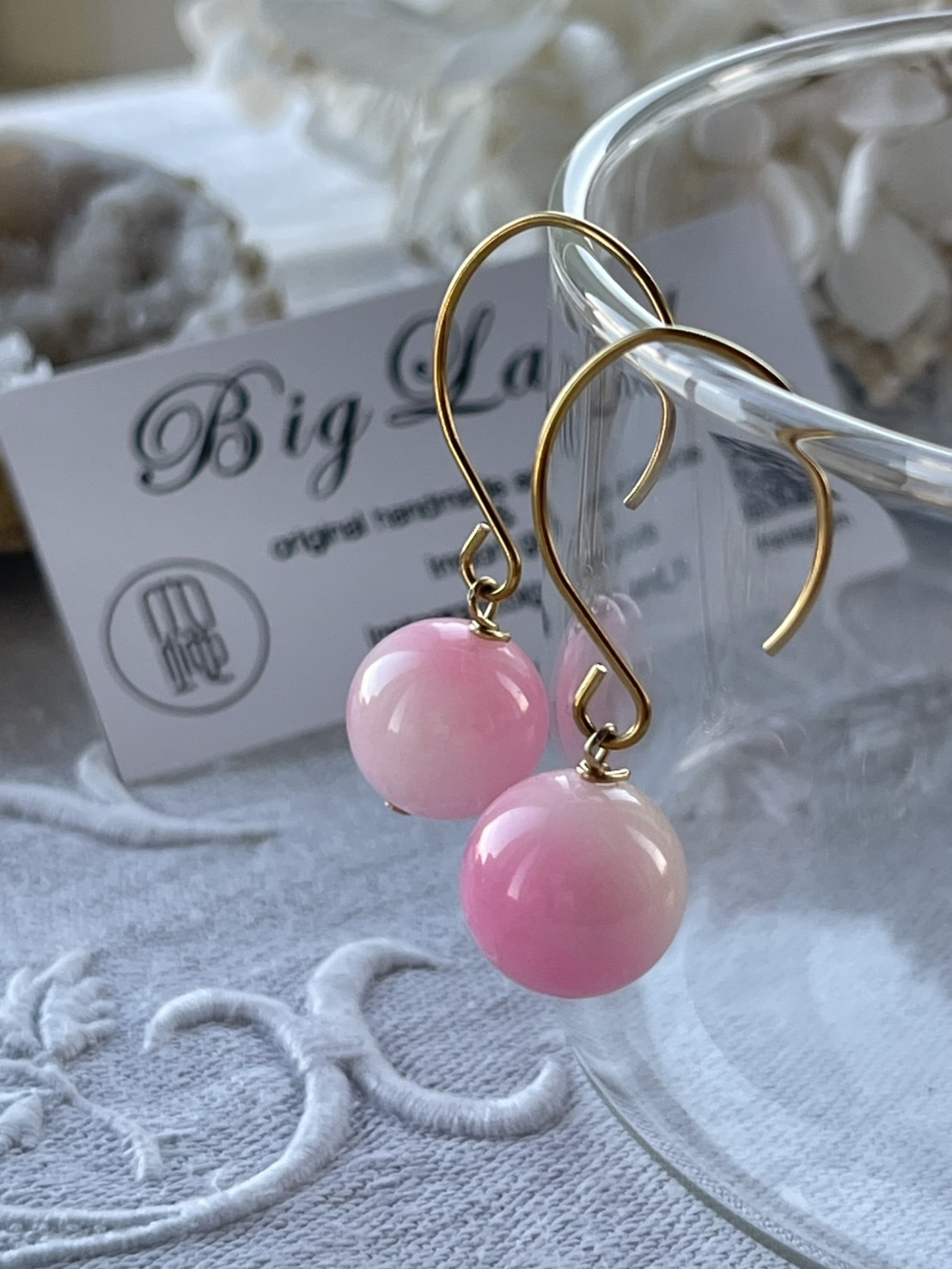 [Big Land] 粉櫻玉石耳環 | 1.2cm 不銹鋼耳針 | NO.377