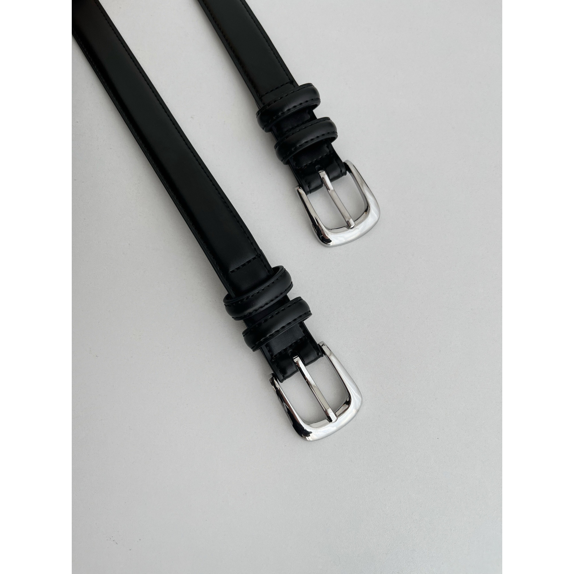 4W27 低調時髦感銀釦真皮皮帶 一色