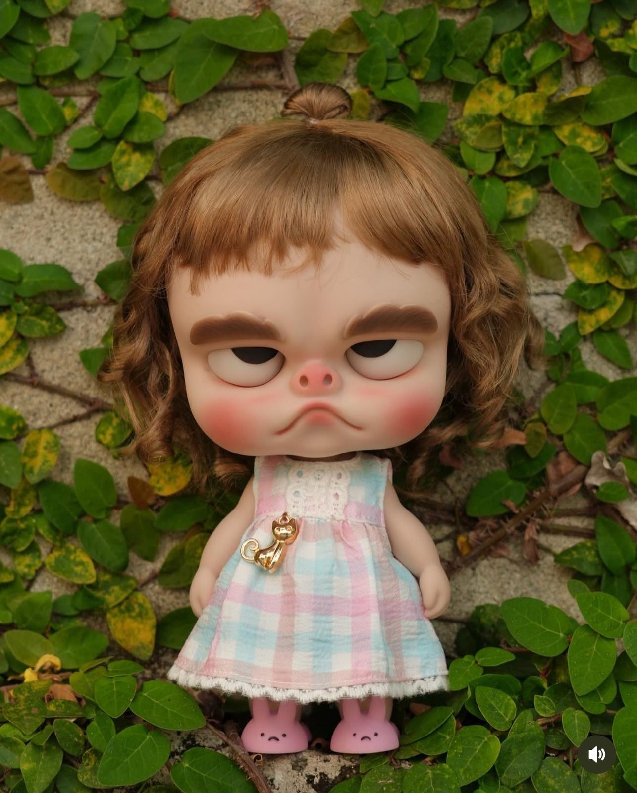 泰國限量100體 泰國出品 somchai 妹妹