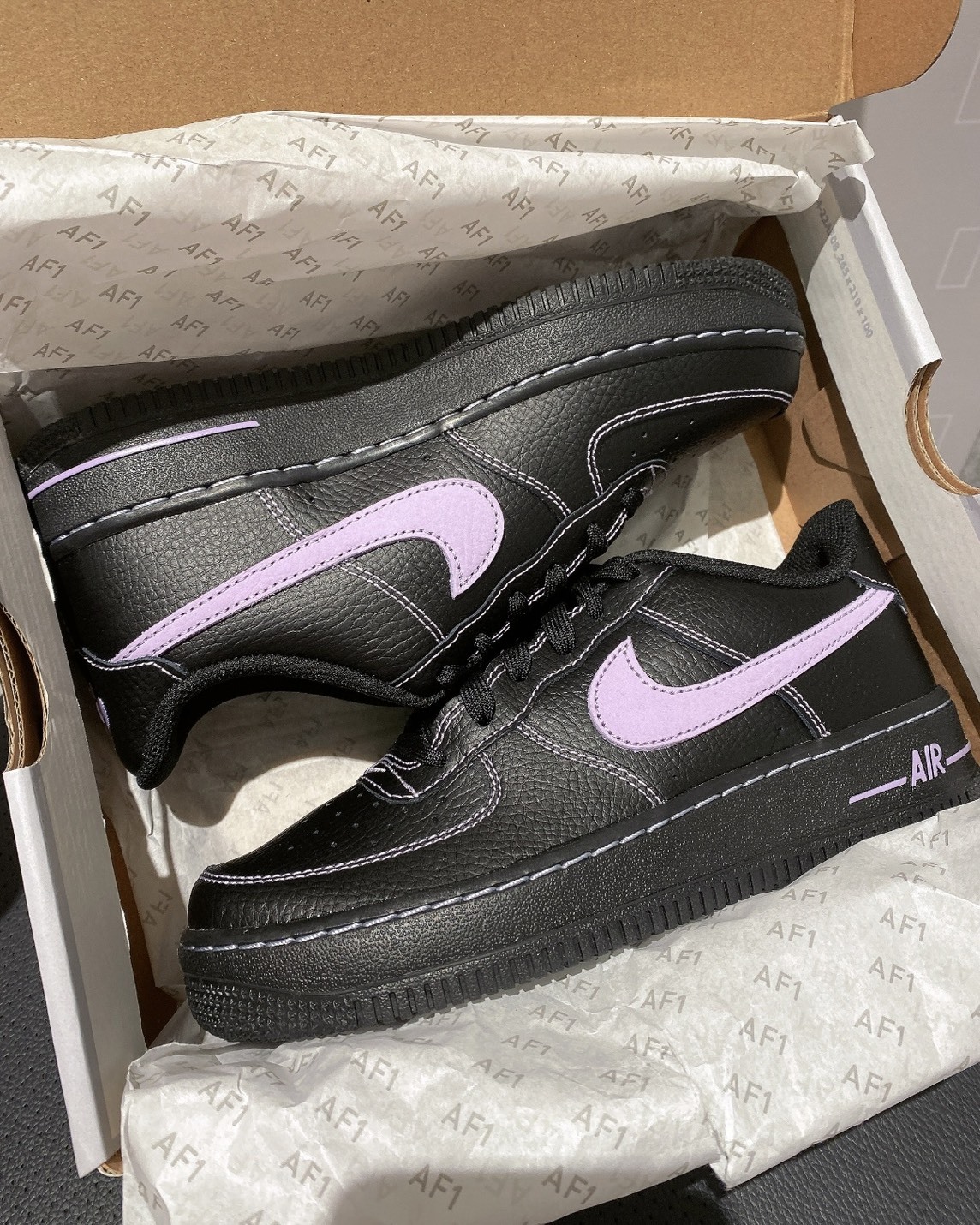 Nike Air Force 1 Low Black Light Lilac Swoosh 黑魂 淡紫