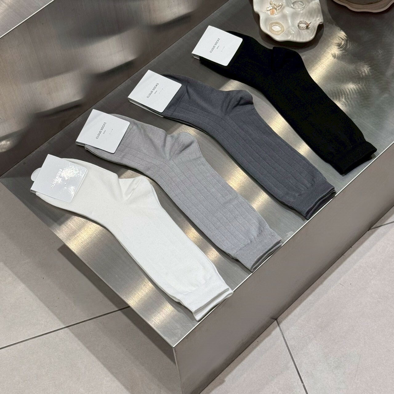 Korea 在線學生黨👩🏻‍🎓棉質坑條長襪