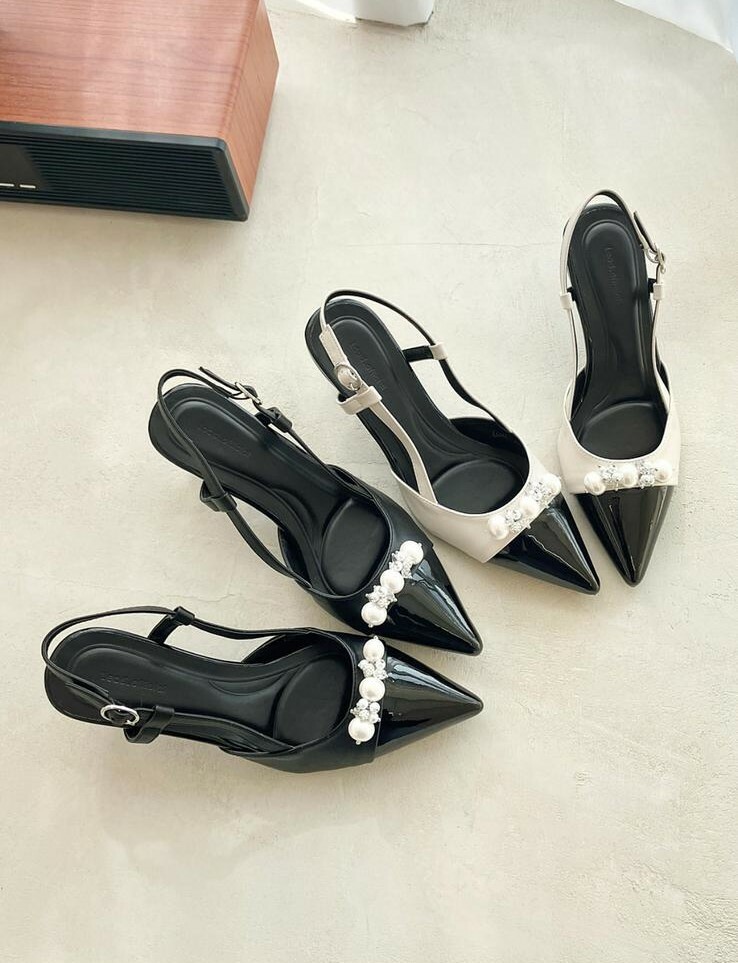 LA08 型號6466 偏細 踭高 約2.5 寸 SIZE:225-250 $379 design by Korea