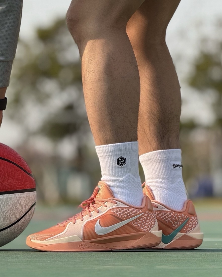 【逢甲 FUZZY】W Nike Sabrina 2 橘白 FZ1517-801