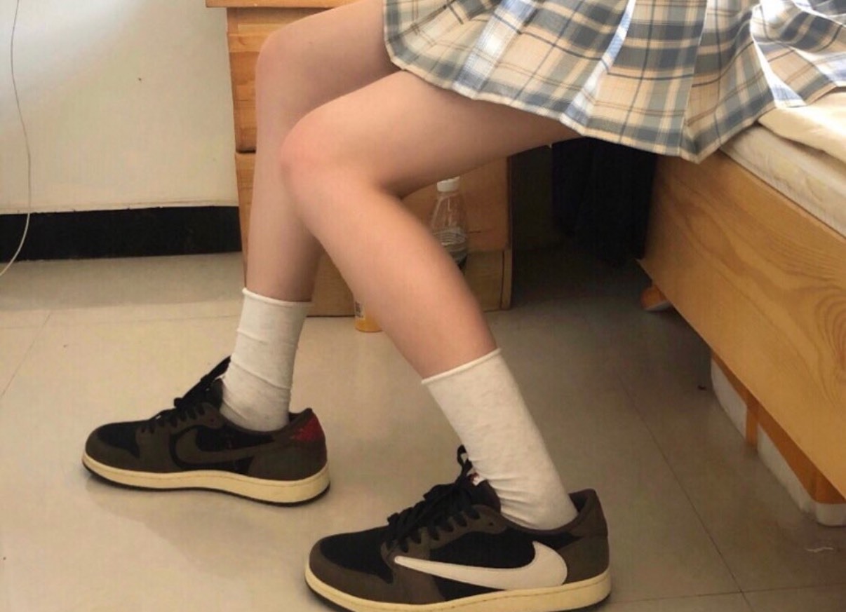 Travis Scott x Air Jordan 1 Low OG "Reverse Mocha" 倒鉤初代聯名