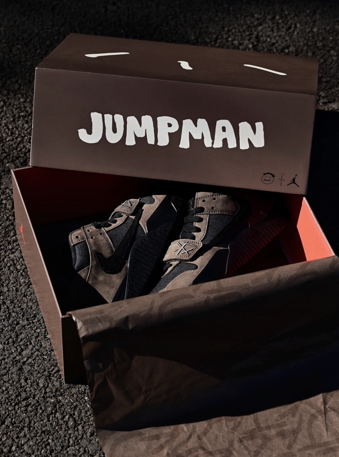Travis Scott x Jumpman Jack "Mocha" 倒鉤聯名籃球鞋